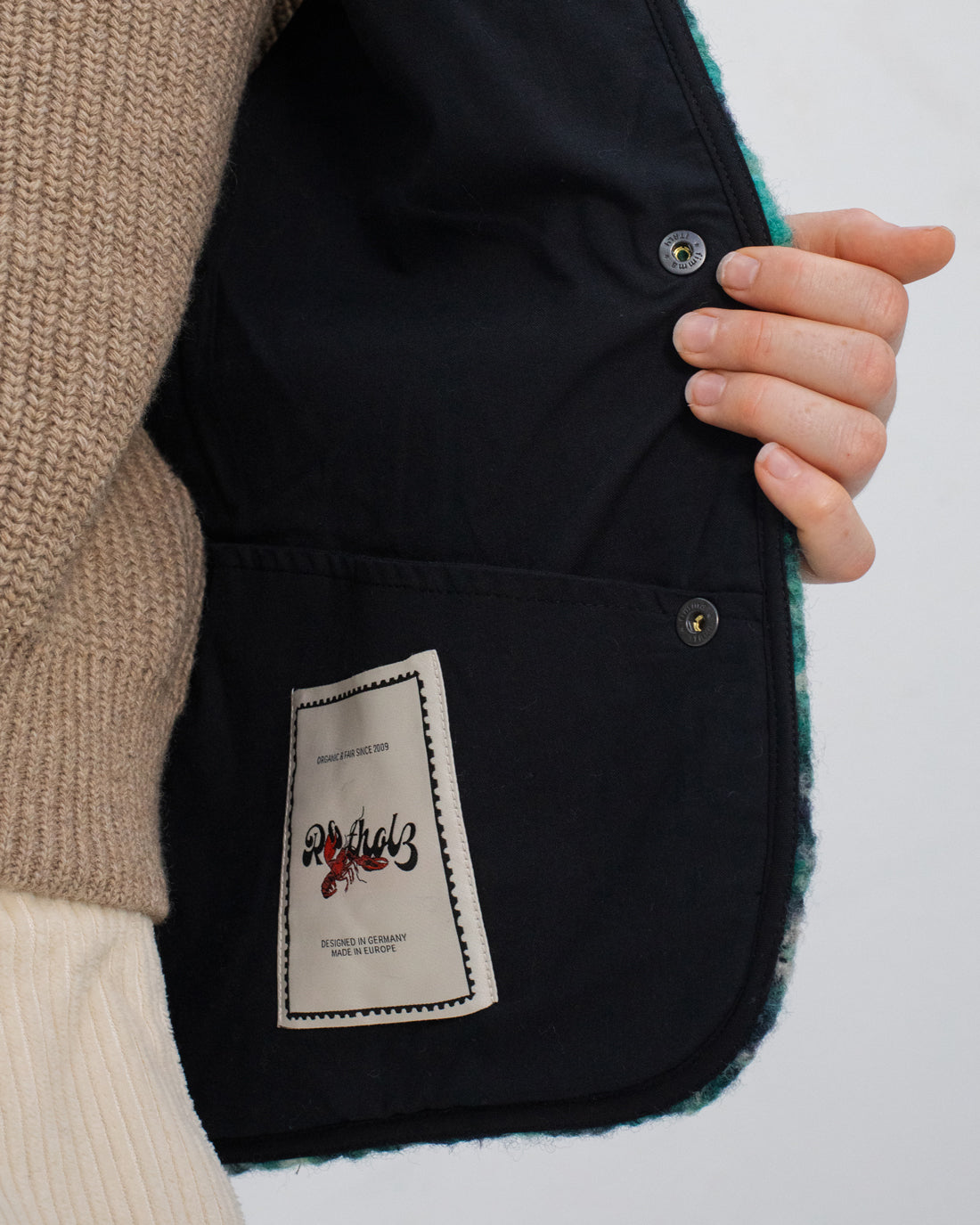 Patterned Sherpa Vest made of organic wool by Rotholz