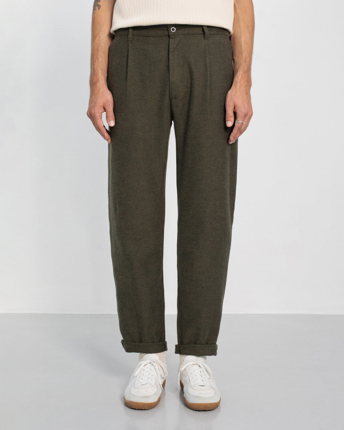 Green flannel pants made from 100% organic cotton by Rotholz