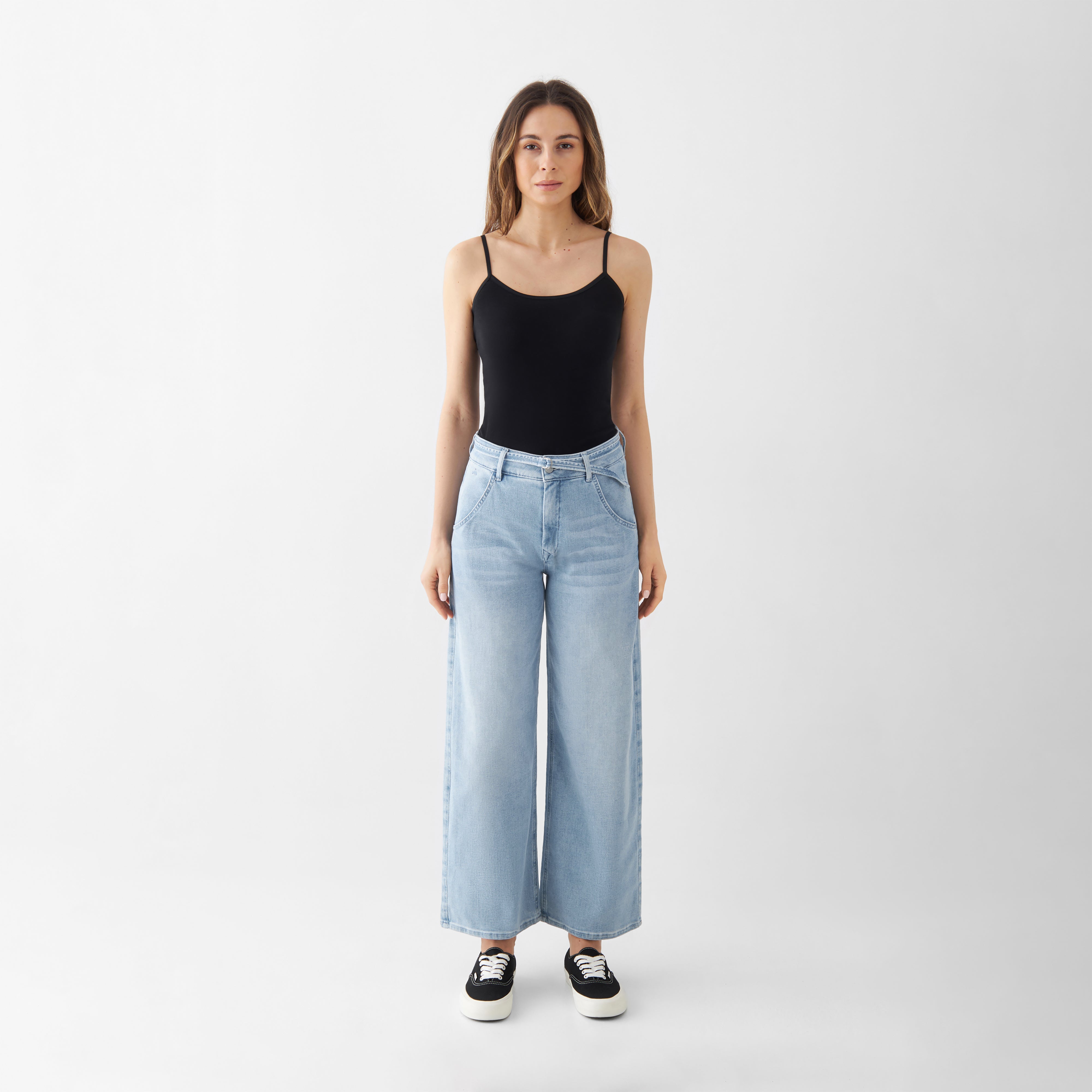 Hellblaue Jeans BLINK High Waist aus Bio-Baumwolle von Dawn Denim