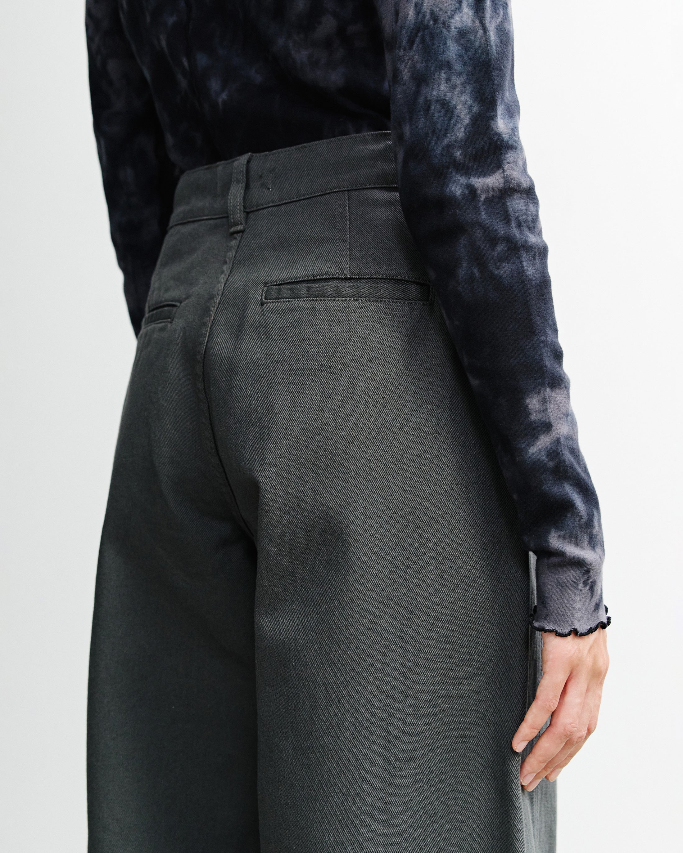 Graue Hose Barrel-Leg aus 100% Bio-Baumwolle von Rotholz