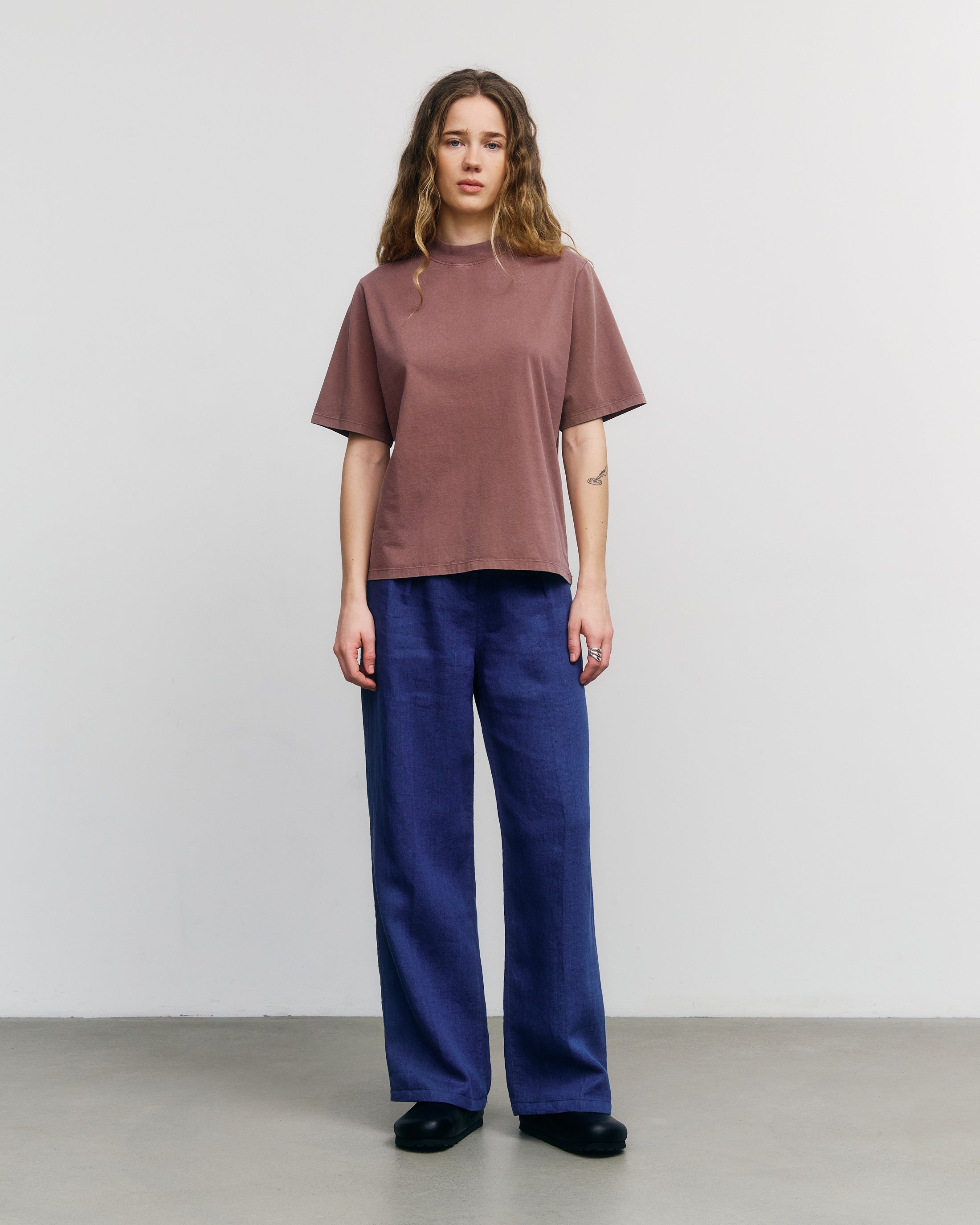 Braunes T-Shirt aus 100% Bio-Baumwolle von Rotholz