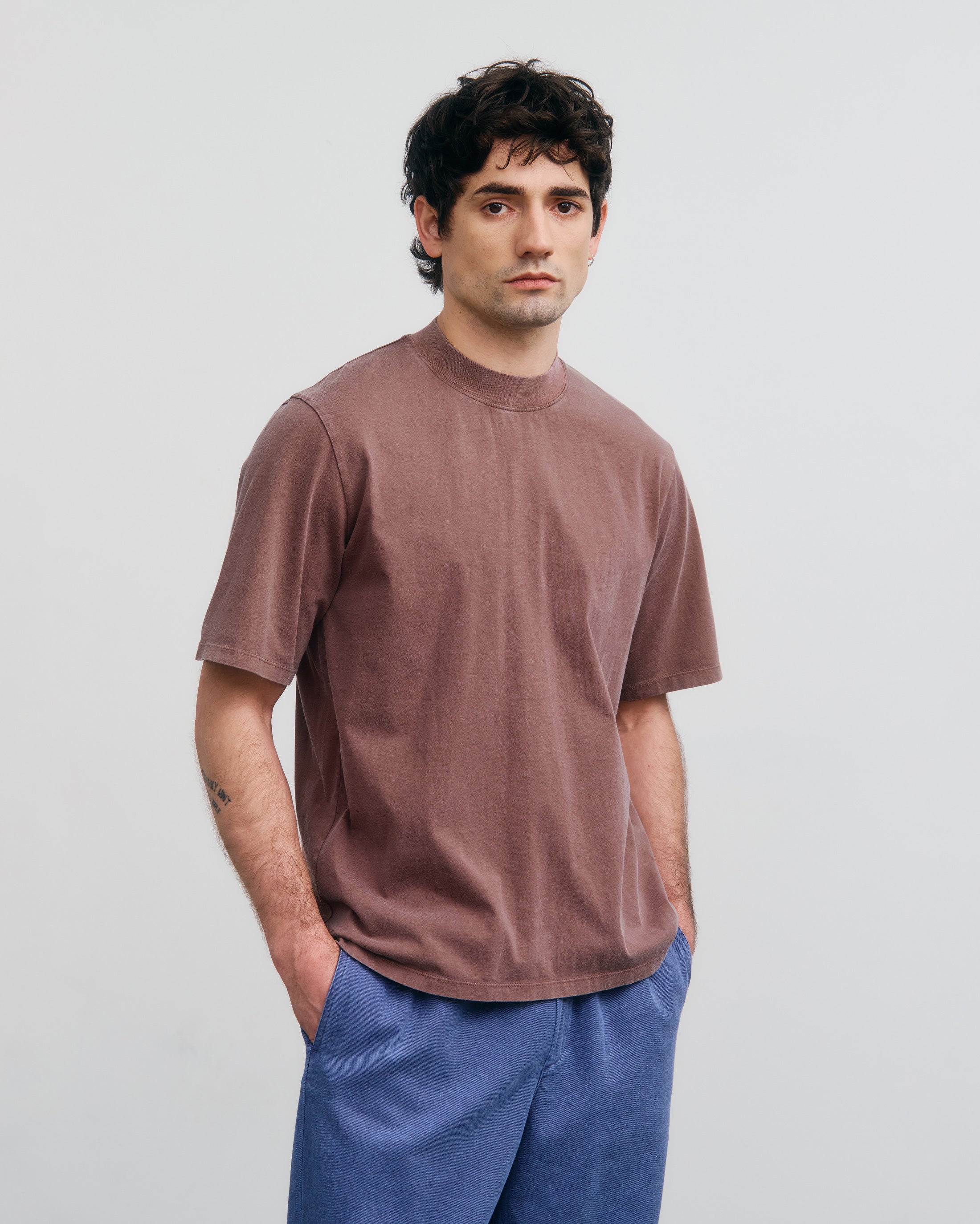 Braunes T-Shirt aus 100% Baumwolle von Rotholz