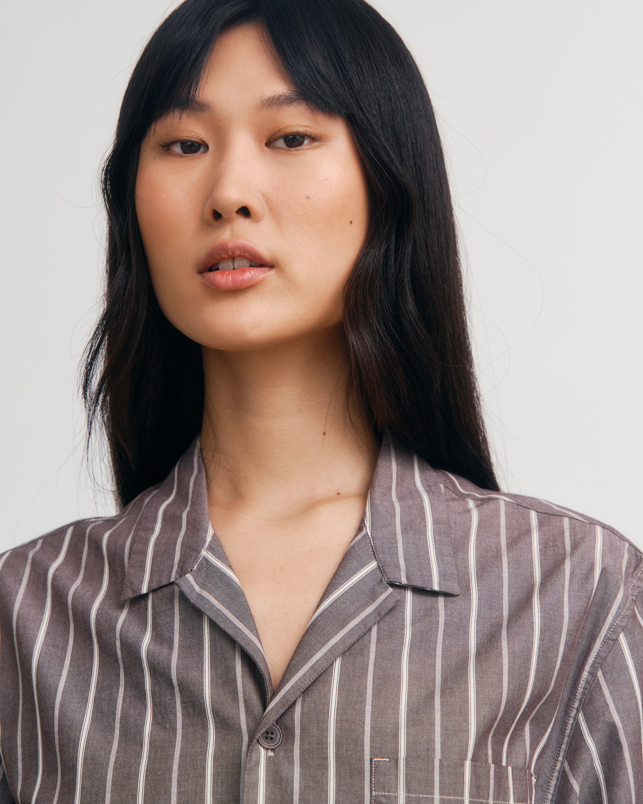 Chemise marron à rayures de type bowling en coton biologique par Rotholz