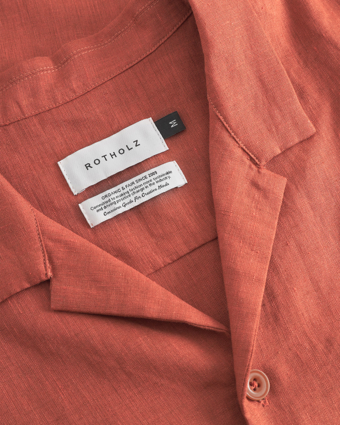 Red bowling shirt made from 100% organic cotton by Rotholz