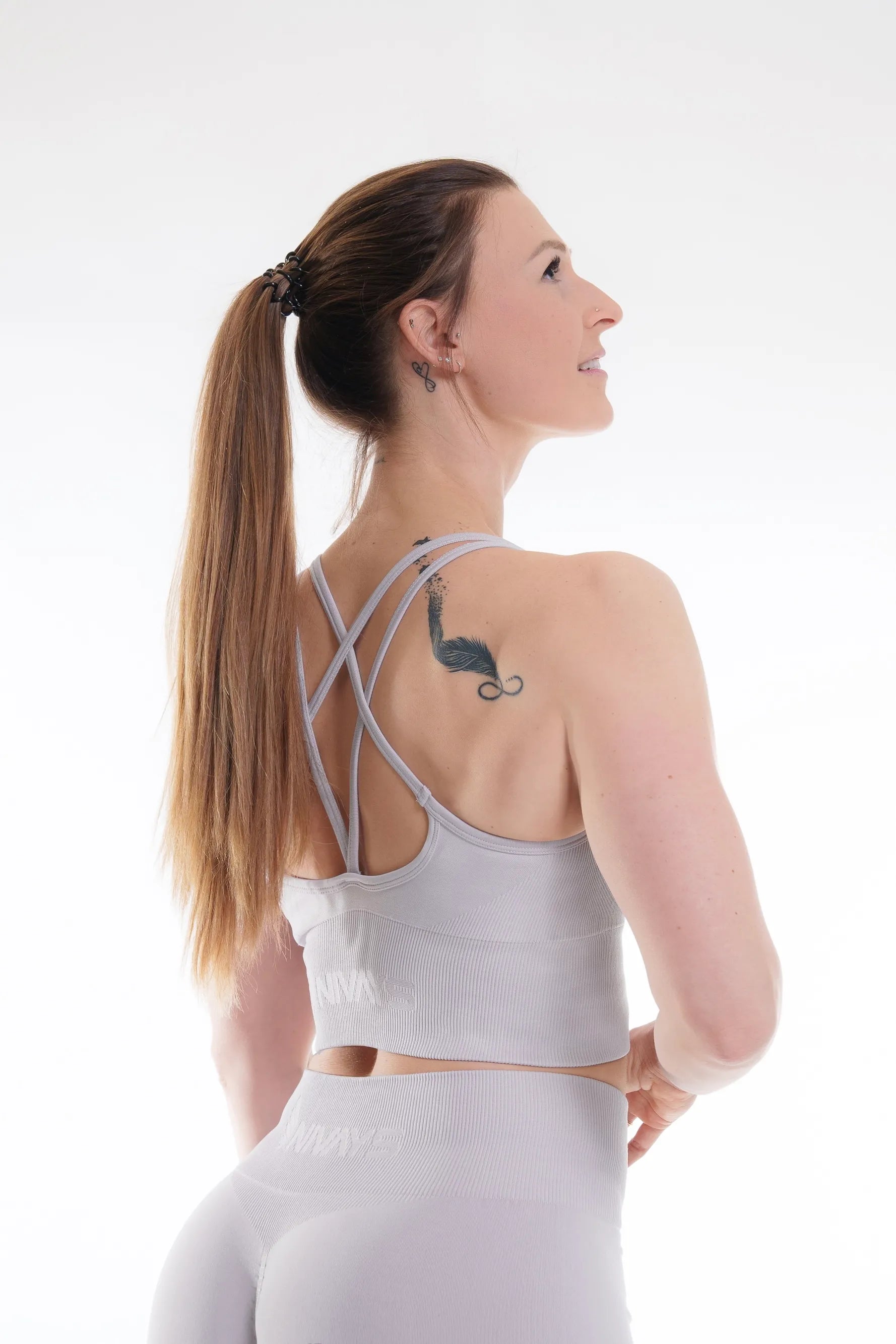 NIVɅYS sustainable sports bra, featuring supportive design and comfortable recycled fabric.