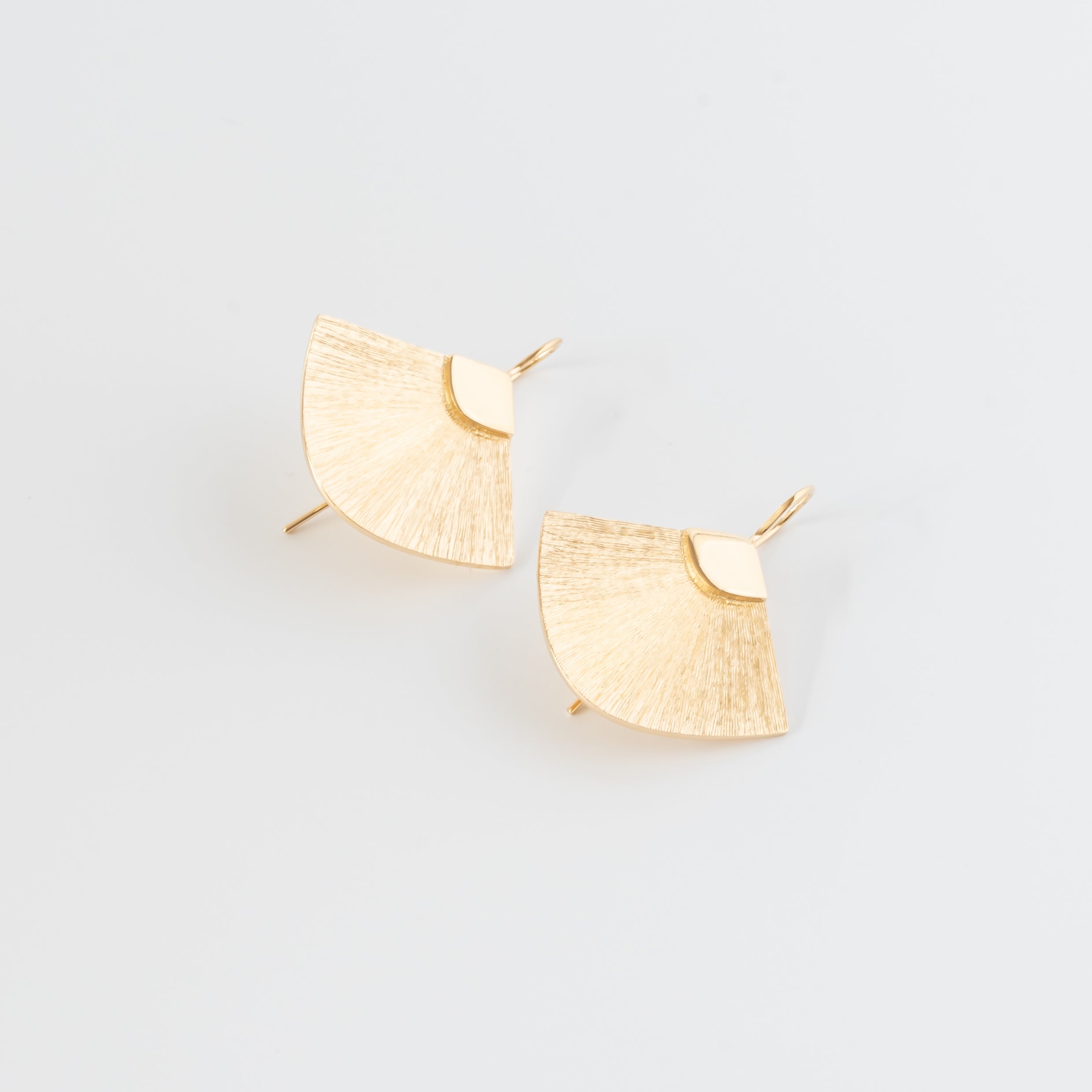 Abanicos pendant earrings