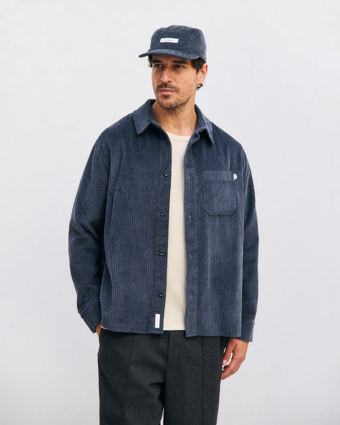 Blaues Cord-Hemd aus 100% Bio-Baumwolle von Rotholz
