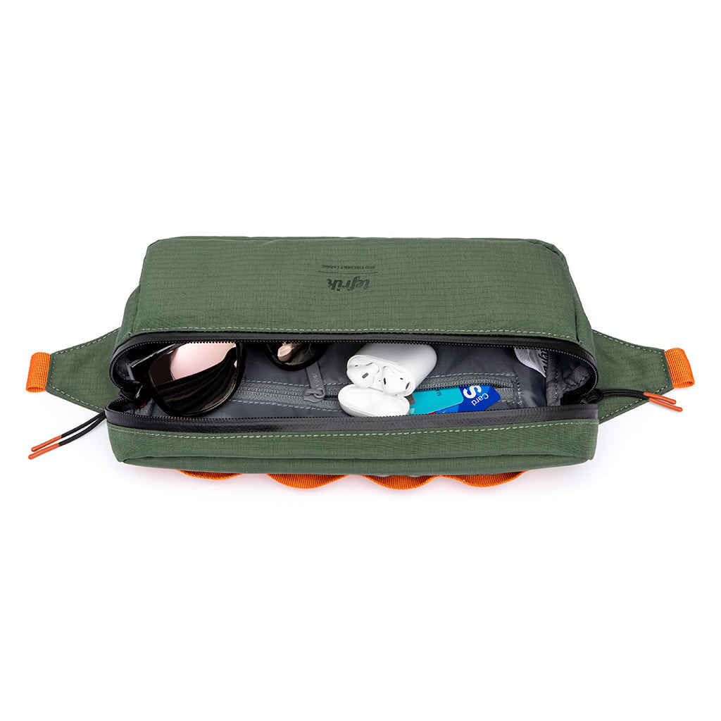 Green Vandra bike bag made from recycled PET from Lefrik