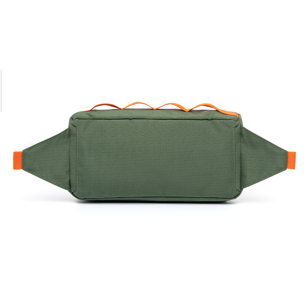 Green Vandra bike bag made from recycled PET from Lefrik