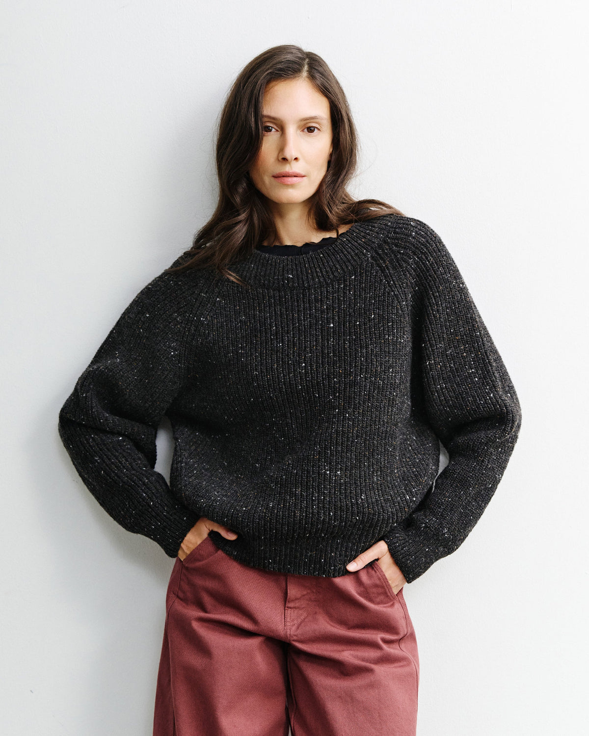 Schwarzer Kurzer Strickpullover aus Merinowolle von Rotholz