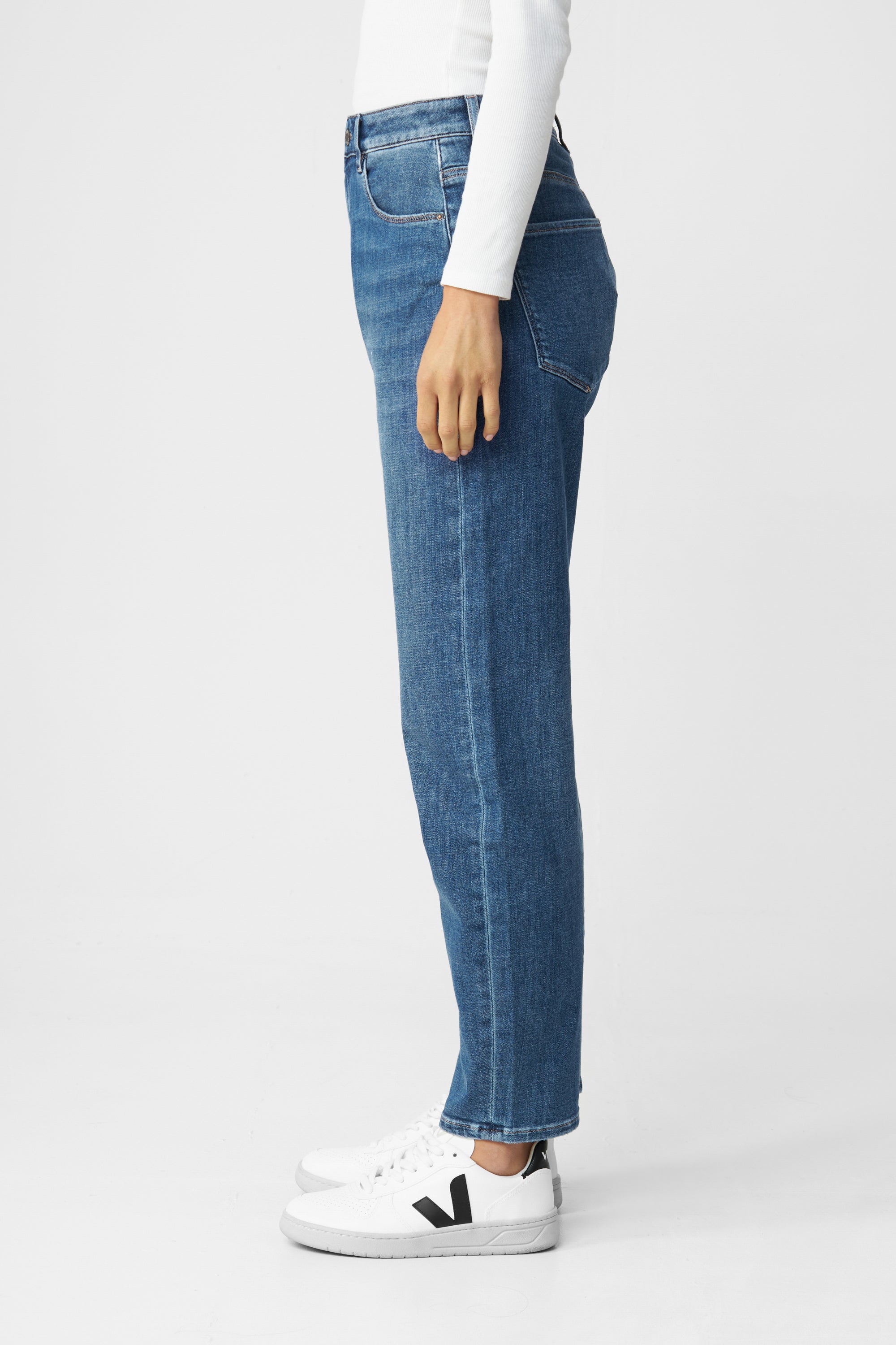 Blaue Jeans STARDUST O-Shape Classic aus Bio-Baumwolle von Dawn Denim