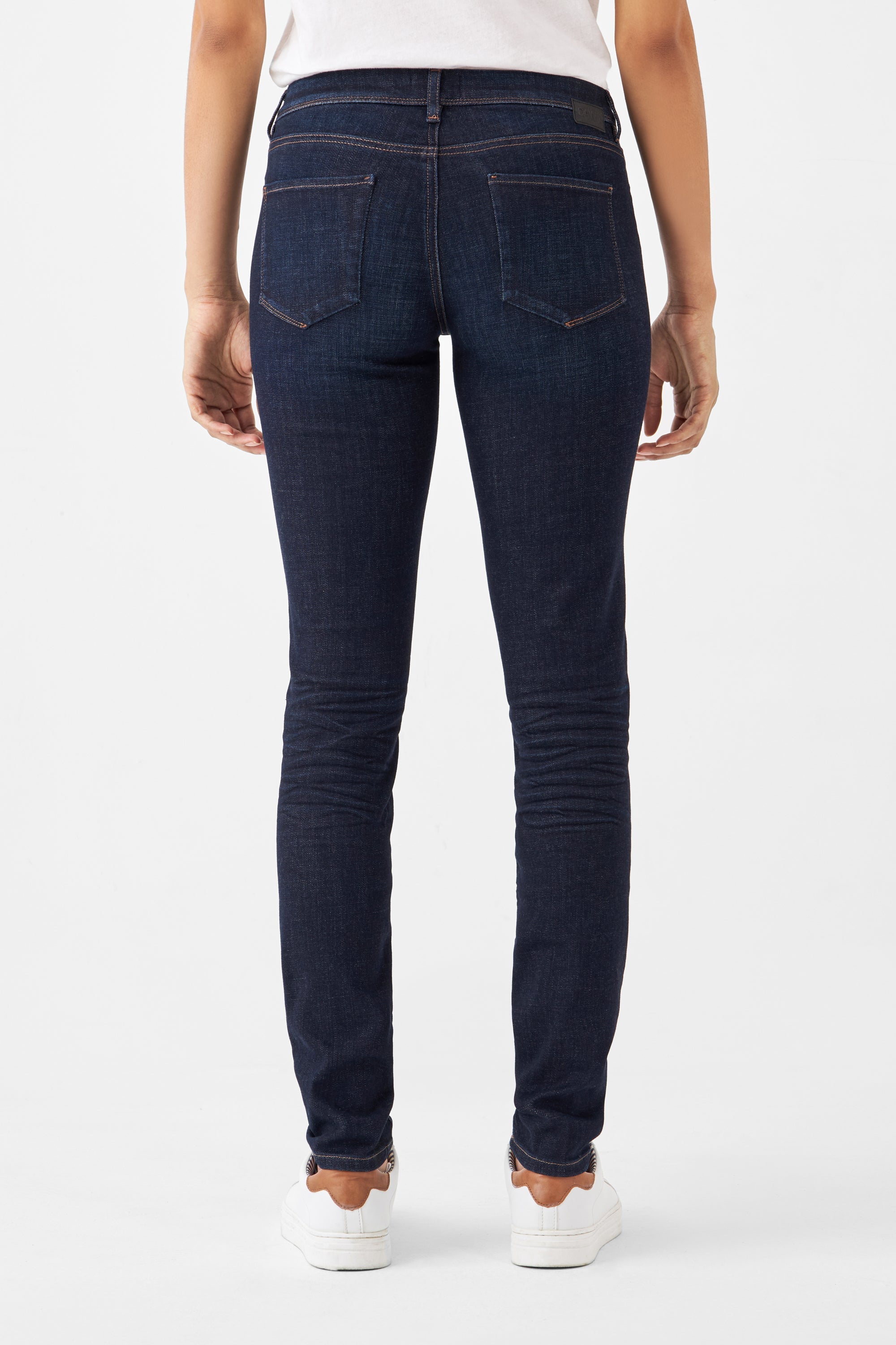 Dunkelblaue Jeans MID SUN Slim basic aus Bio-Baumwolle von Dawn Denim