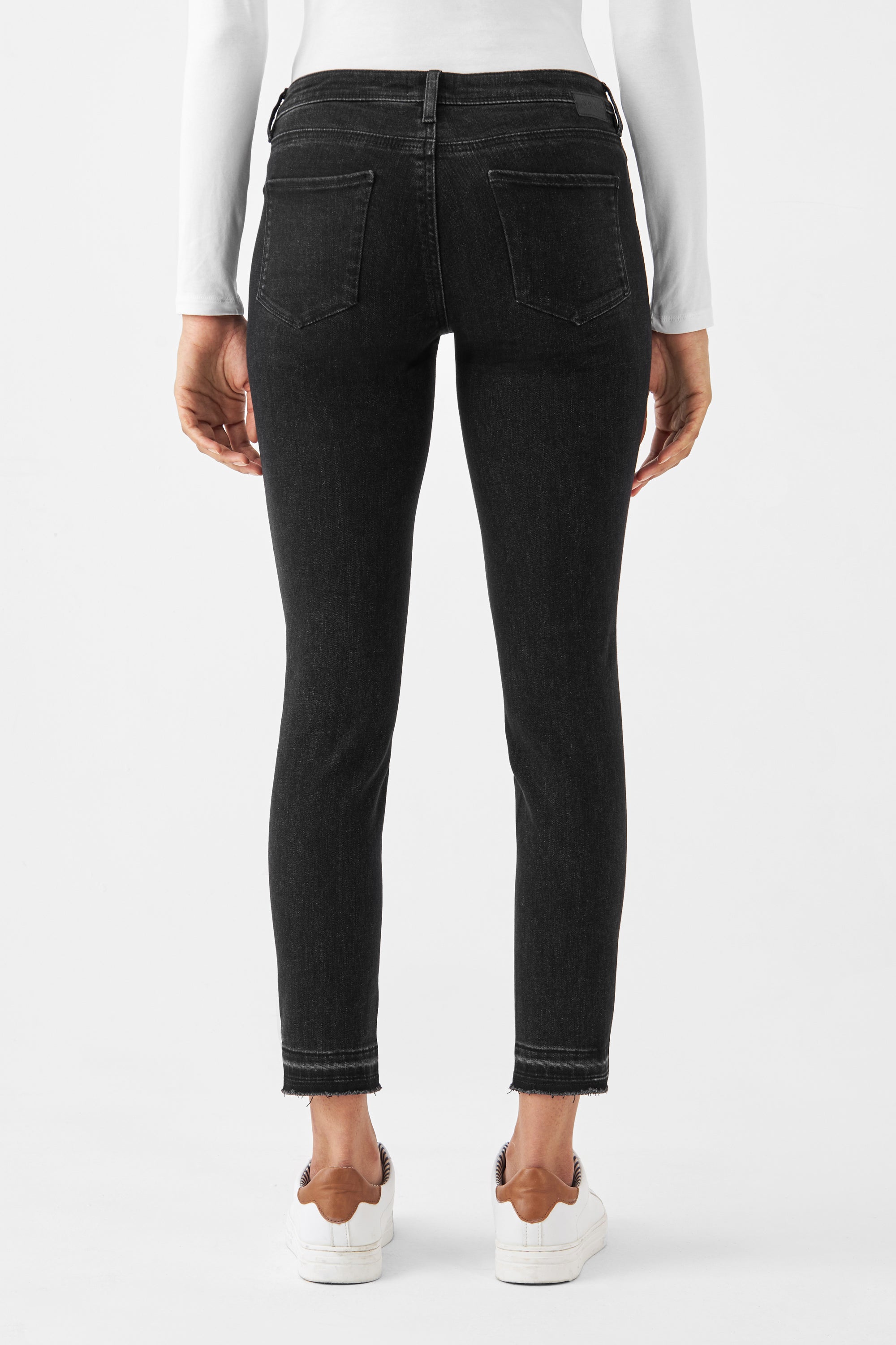 Schwarze Jeans MID SUN Slim basic aus Bio-Baumwolle von Dawn Denim