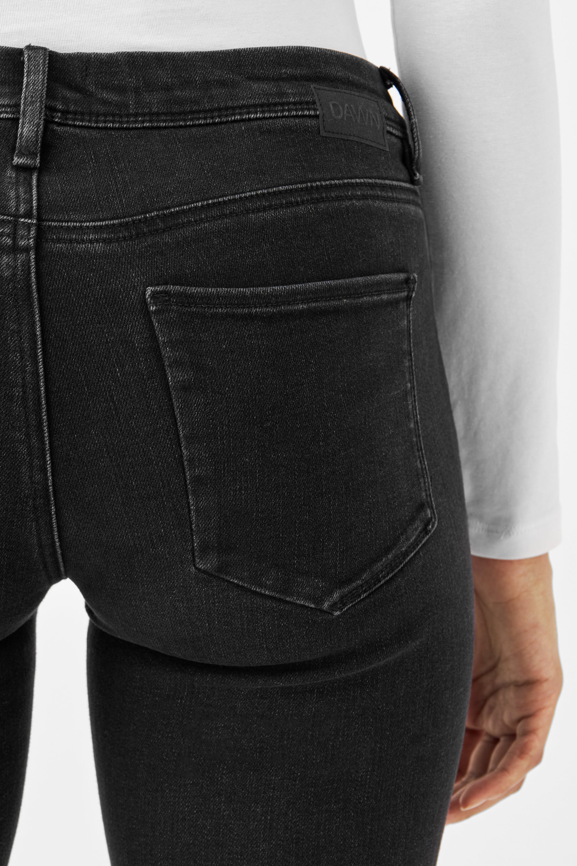 Schwarze Jeans MID SUN Slim basic aus Bio-Baumwolle von Dawn Denim