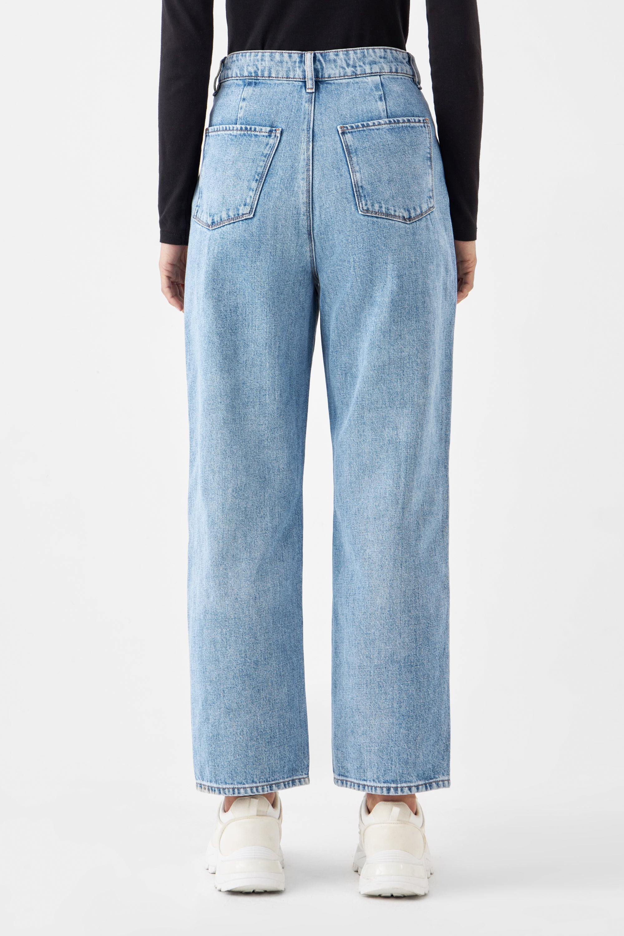 Hellblaue Jeans DAWN Wide Straight Cropped aus Bio-Baumwolle von Dawn Denim