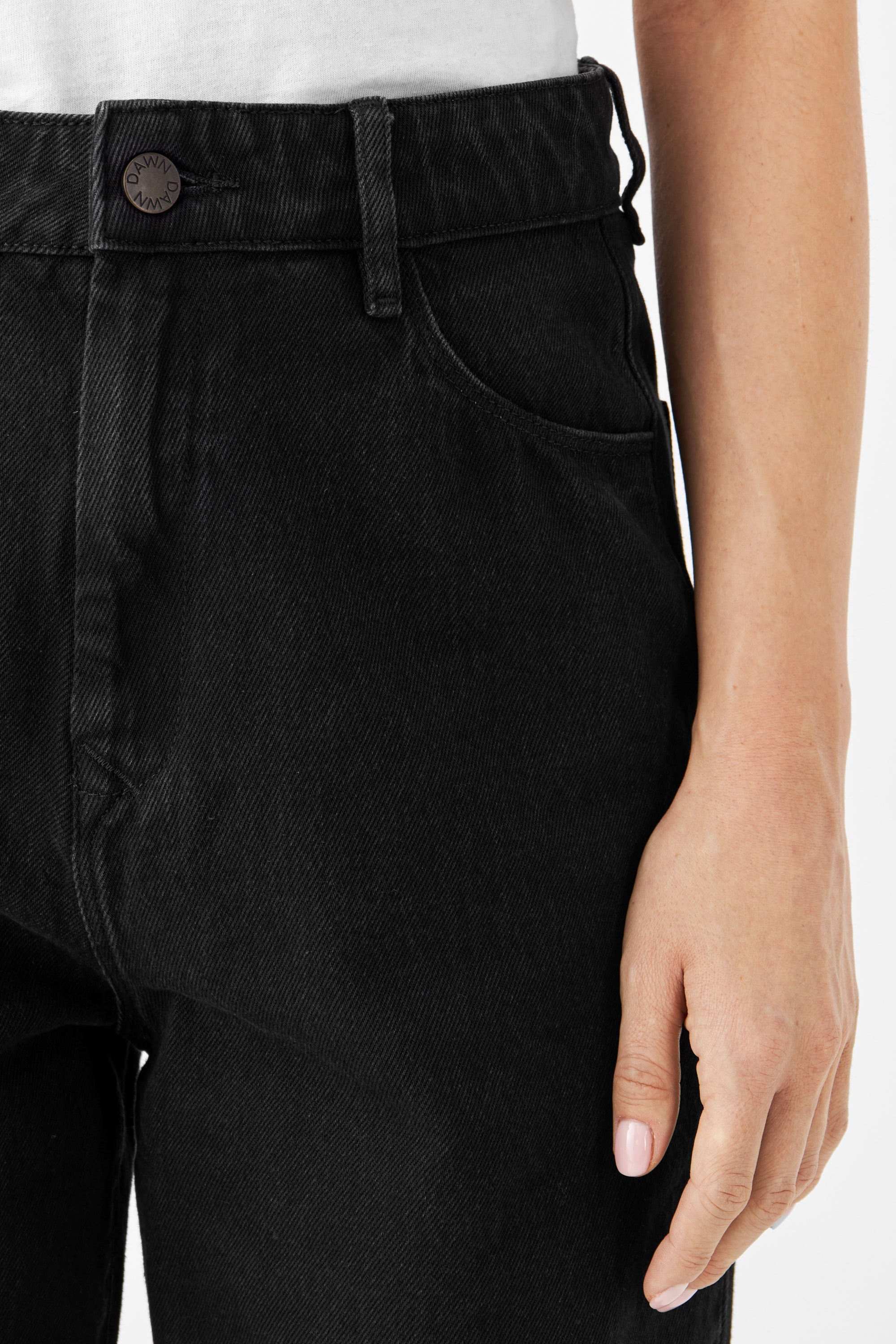 Schwarze Jeans DAWN Wide Straight Cropped aus 100% Bio-Baumwolle von Dawn Denim
