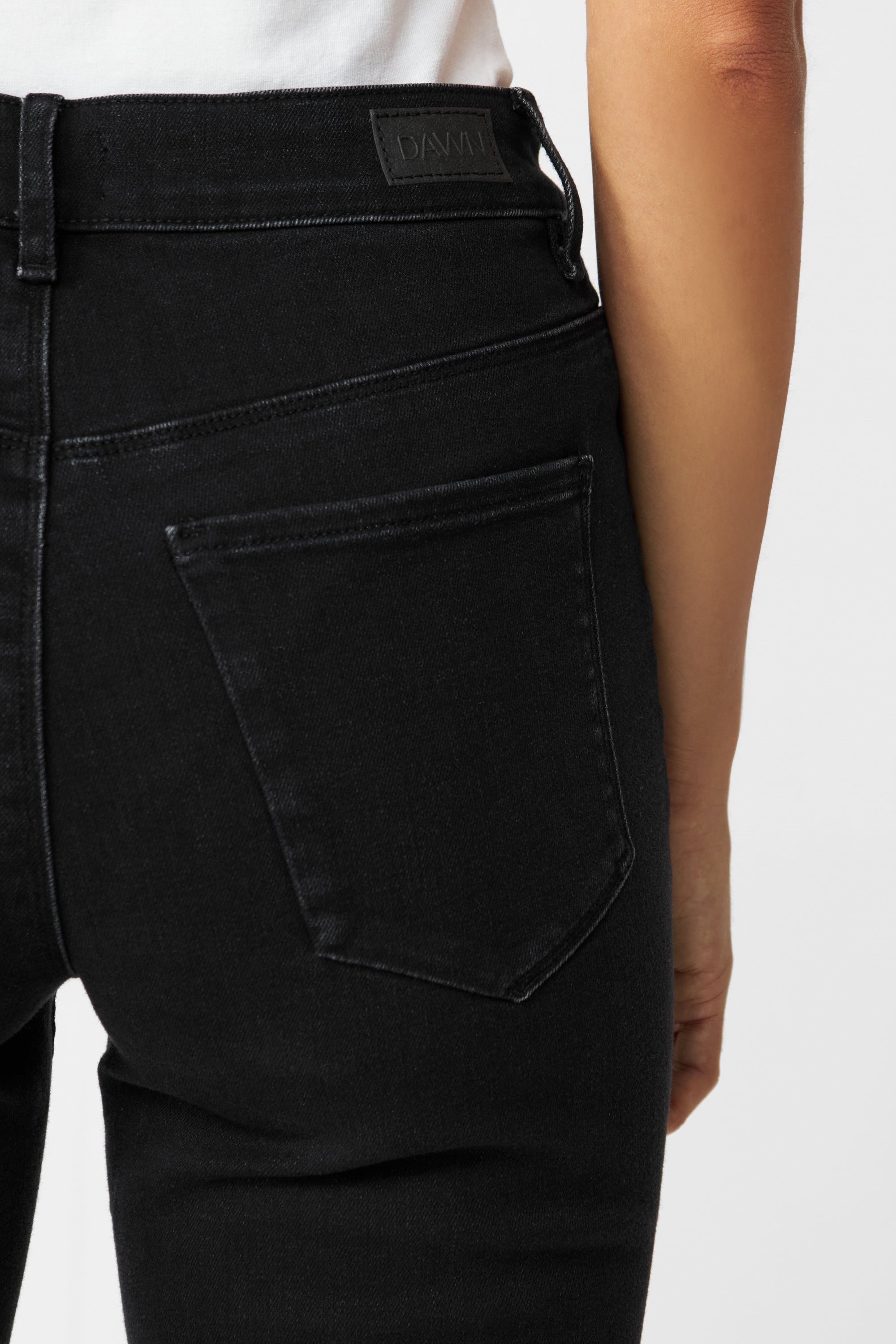 Schwarze Jeans STELLAR Slim Classic aus Bio-Baumwolle von Dawn Denim