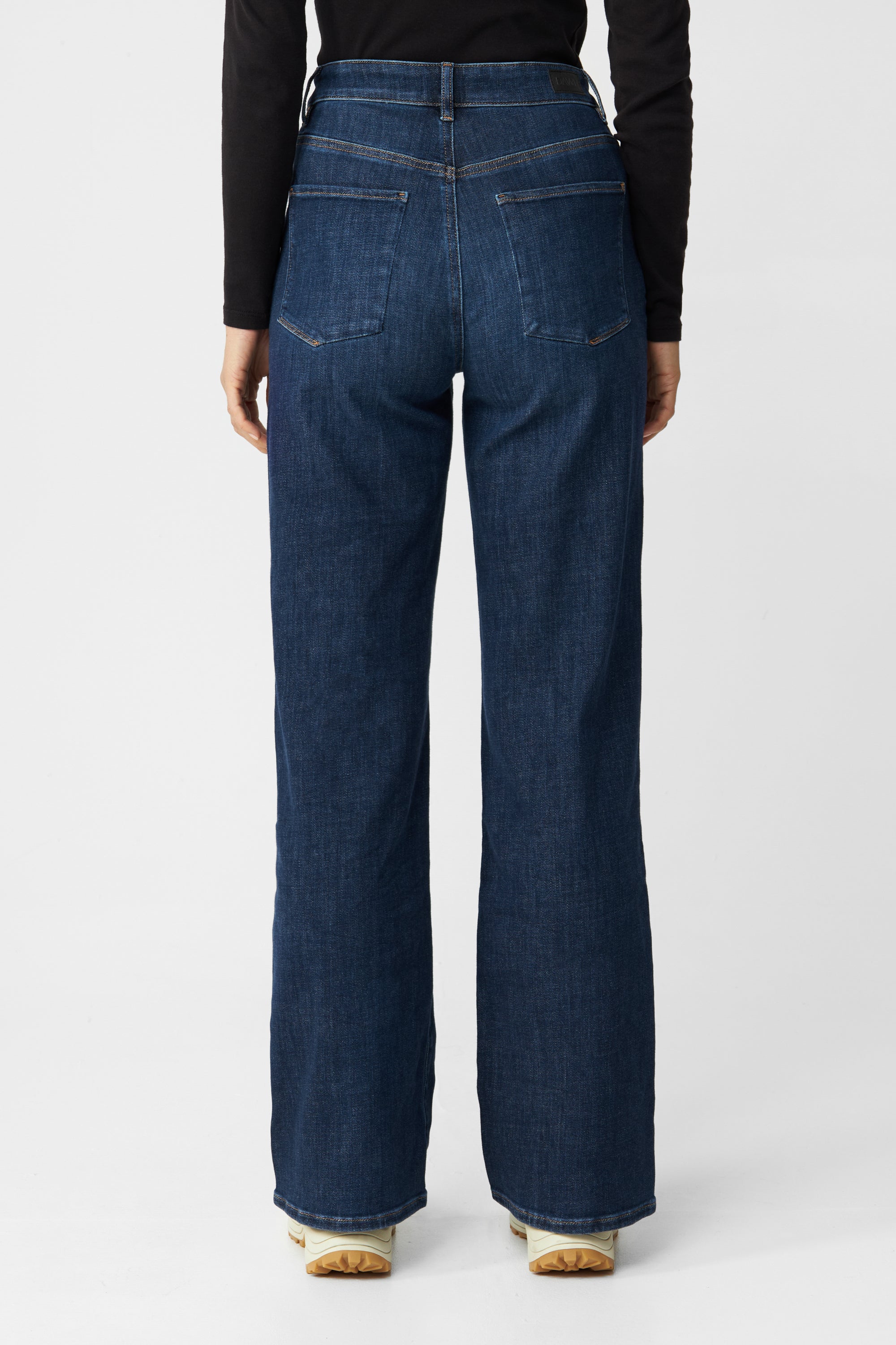 Dunkelblaue Jeans DEW Flared aus Bio-Baumwolle von Dawn Denim