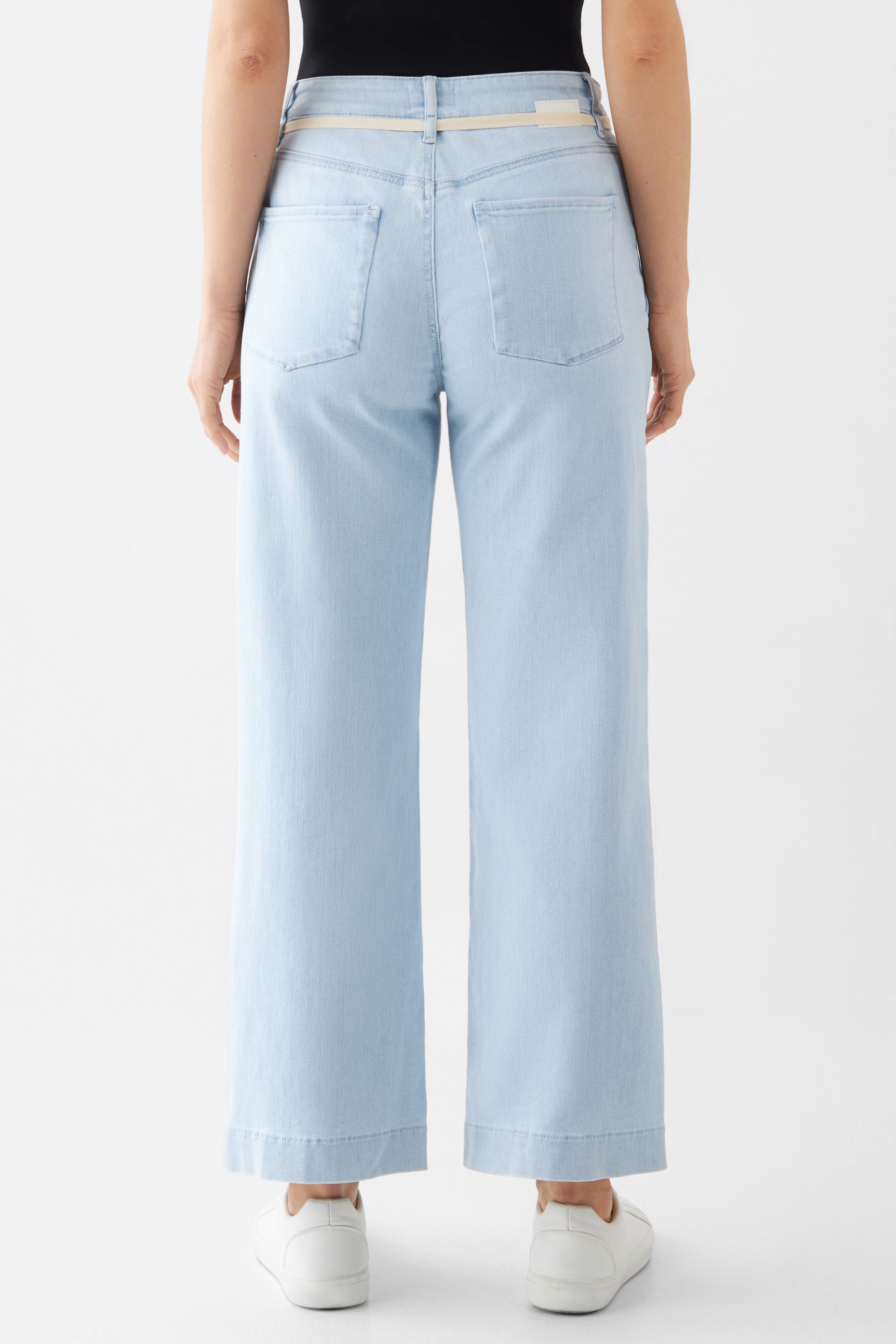 Hellblaue Jeans DEW Flared cropped French Pocket aus Bio-Baumwolle von Dawn Denim