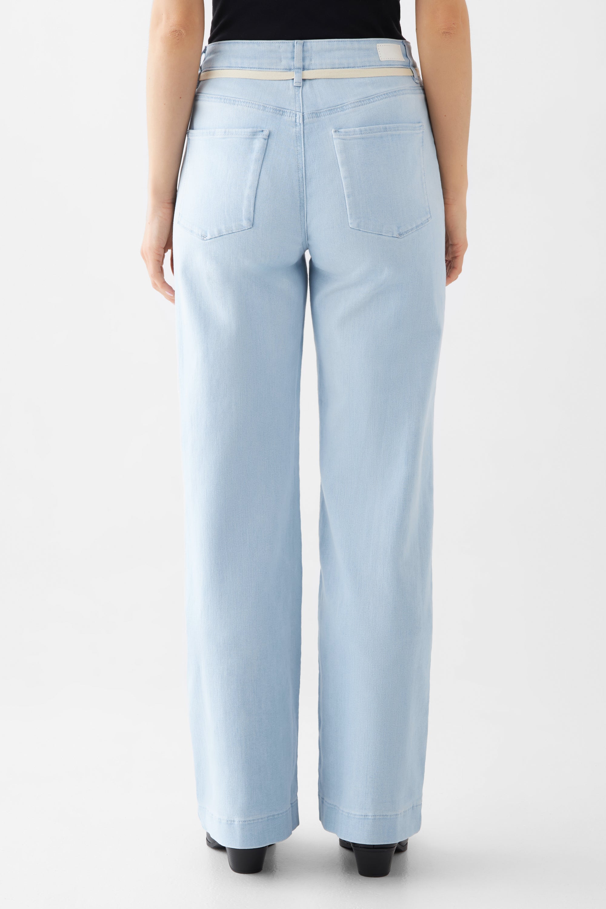 Hellblaue Jeans DEW Flared French Pocket aus Bio-Baumwolle von Dawn Denim
