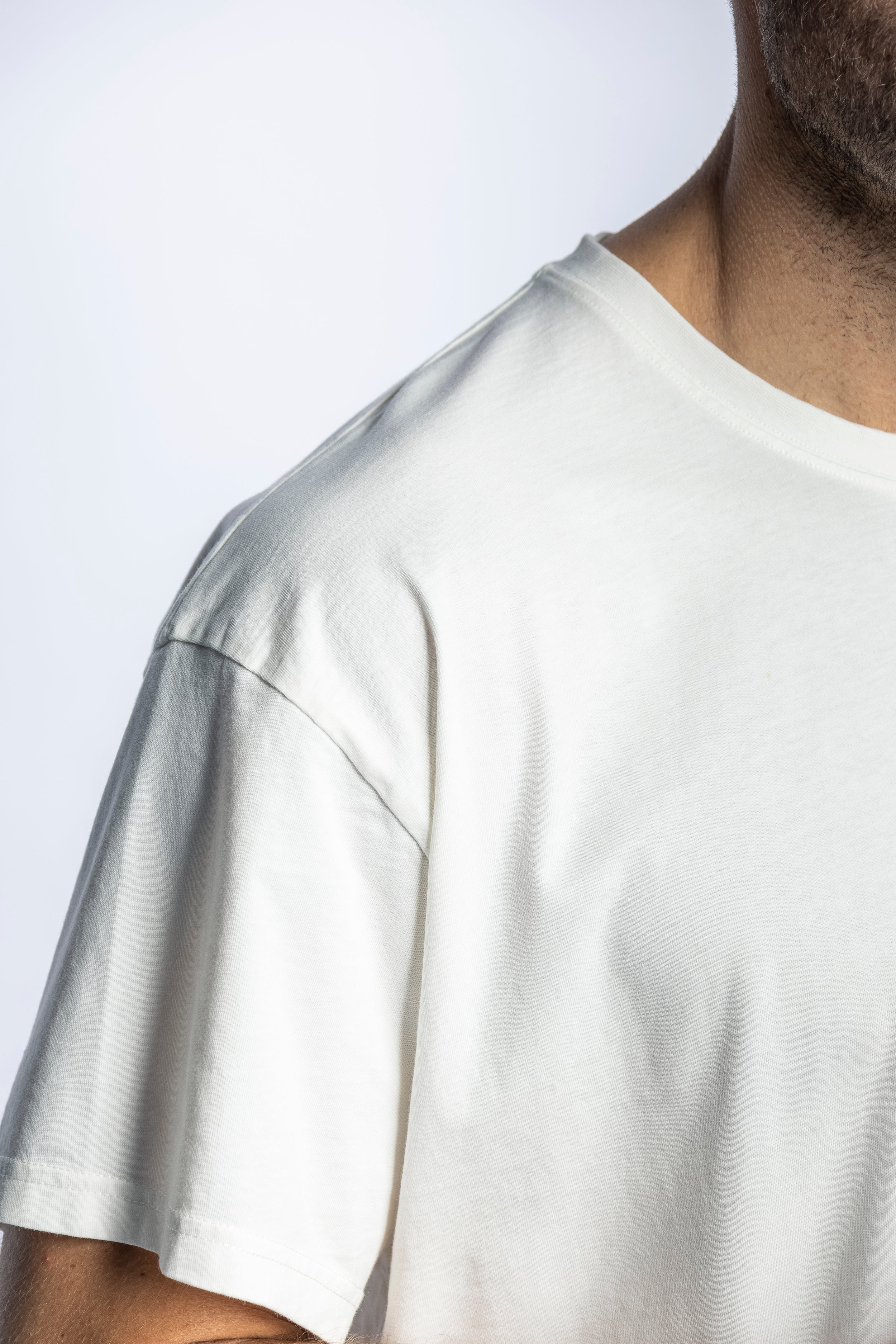 T-shirt oversize blanc en laine recyclée de DIRTS