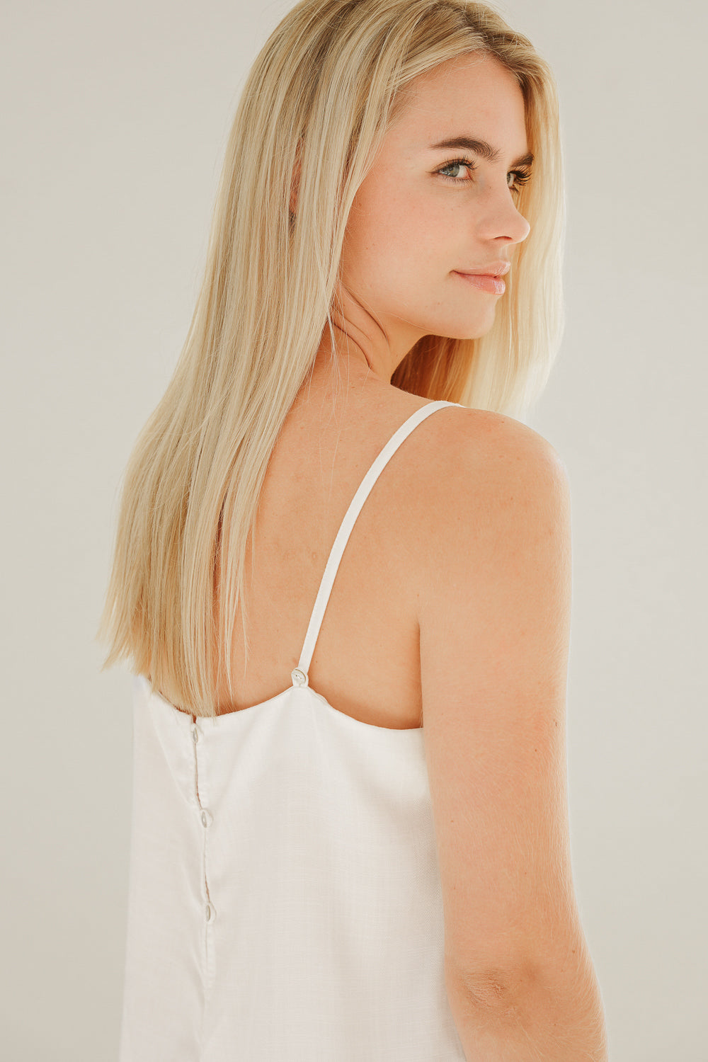 Robe blanche MARINA en 100% Tencel de PURA Clothing