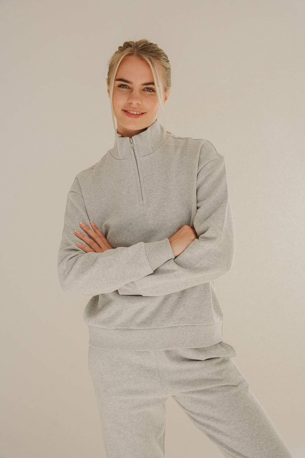Pull gris clair en coton 100% biologique de Pura Clothing