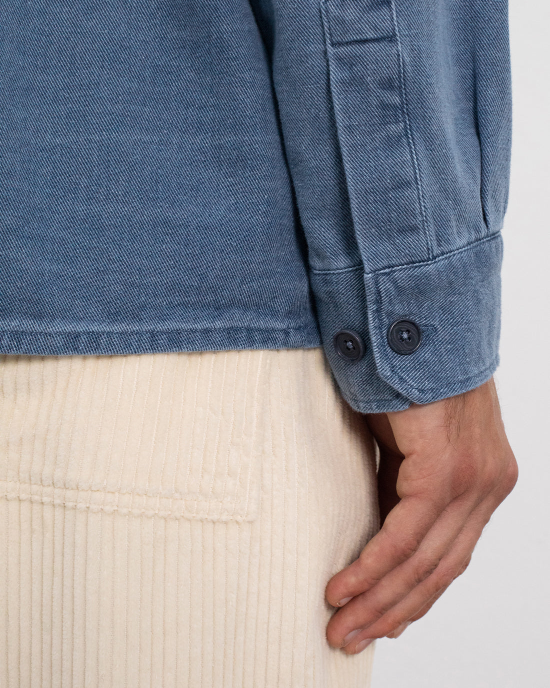 Blaues Denim-Hemd aus recycelter Baumwolle von Rotholz