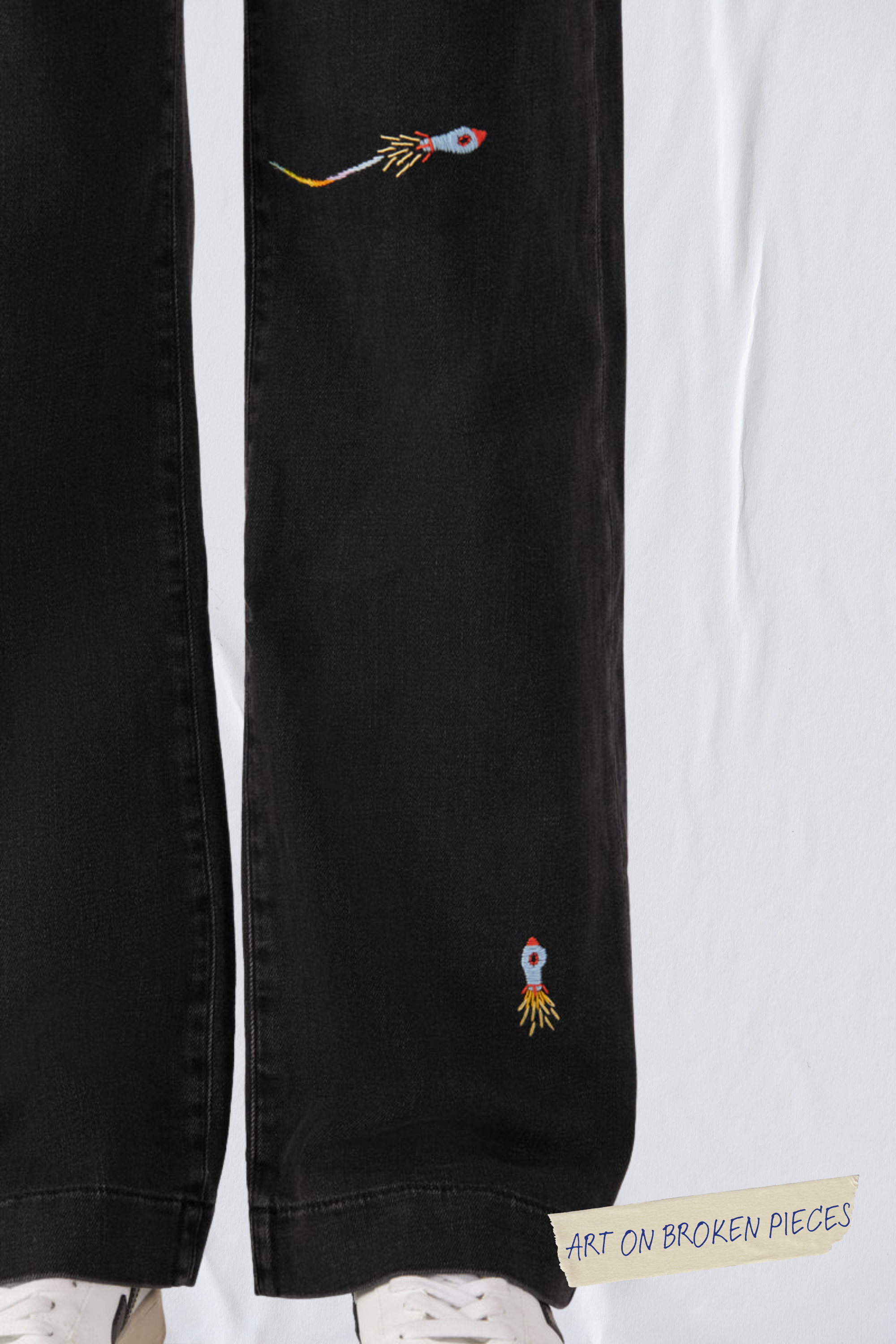 Schwarze Jeans DEW Flared aus Bio-Baumwolle von Dawn Denim