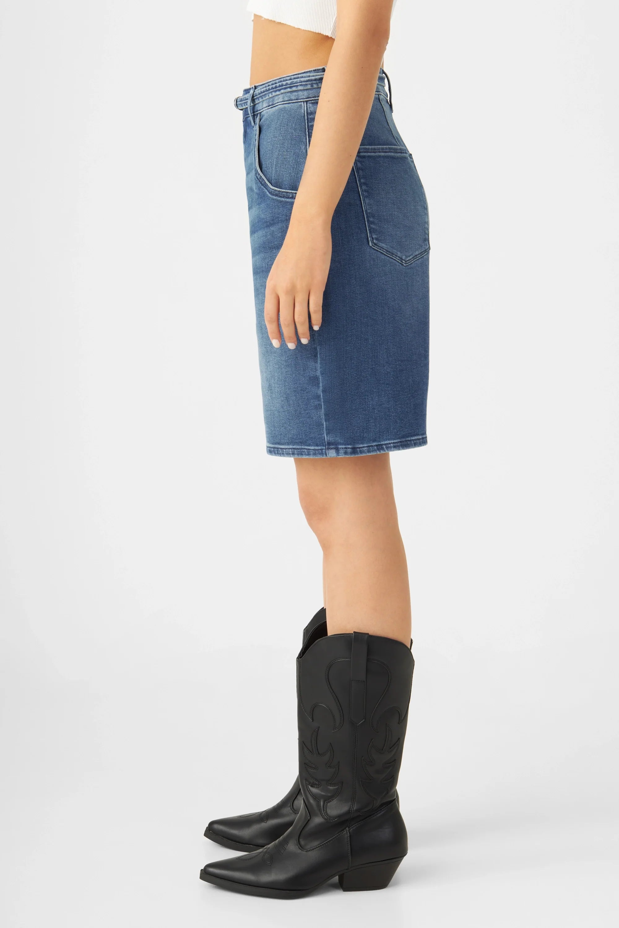Blue denim shorts BLINKY made of organic cotton by Dawn Denim