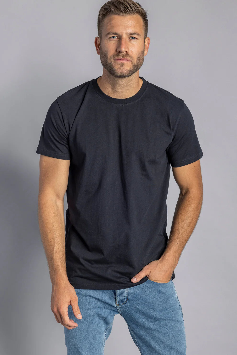 3er-Pack Premium Blank T-Shirt SLIM in schwarz aus Bio Baumwolle von DIRTS