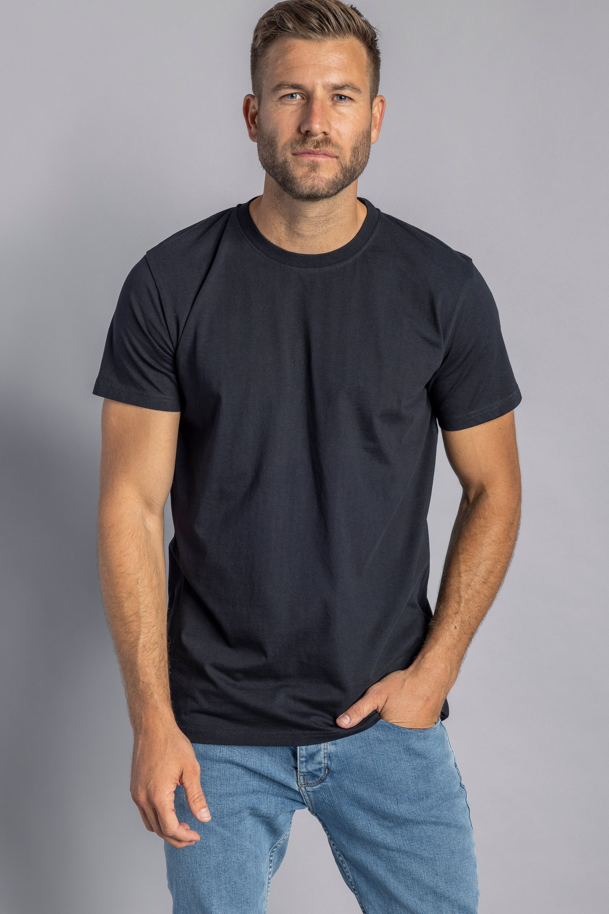 Premium Blank T-Shirt SLIM aus Bio Baumwolle von Dirts