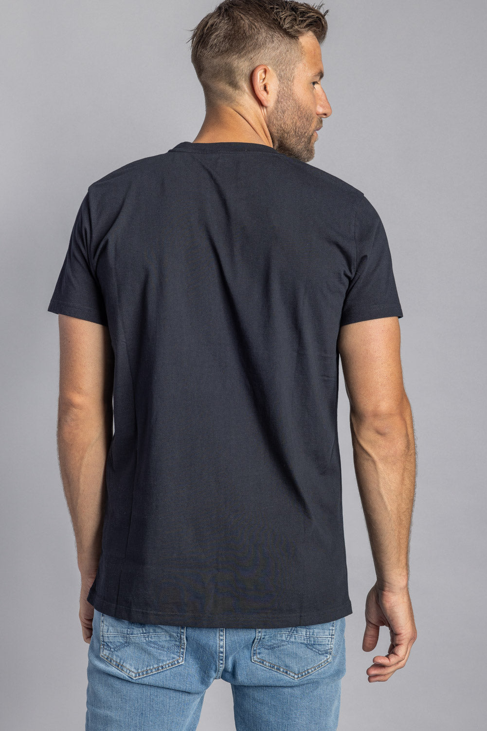 Premium Blank T-Shirt SLIM von Dirts aus Bio Baumwolle
