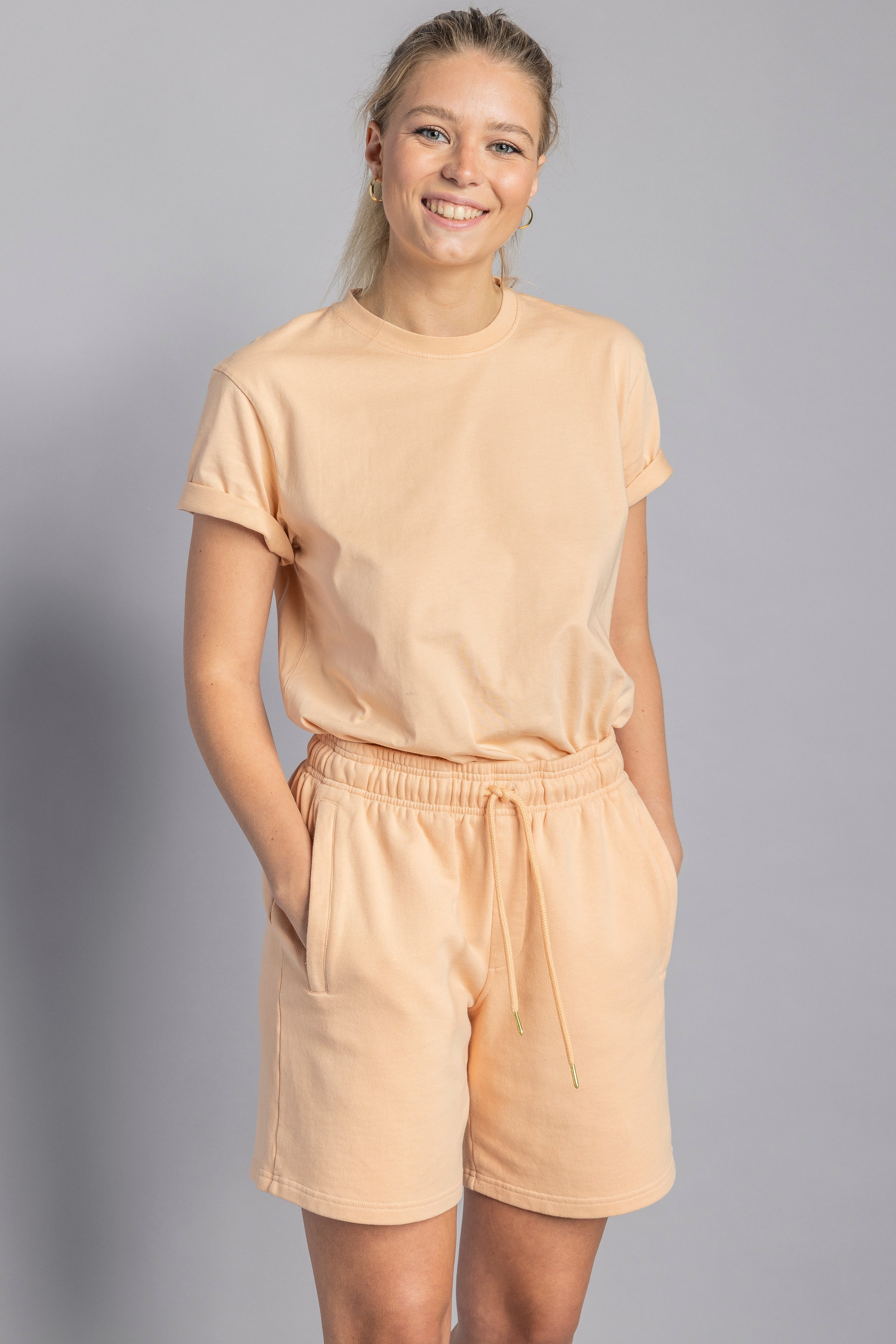 Short de survêtement orange clair en coton 100% biologique de DIRTS