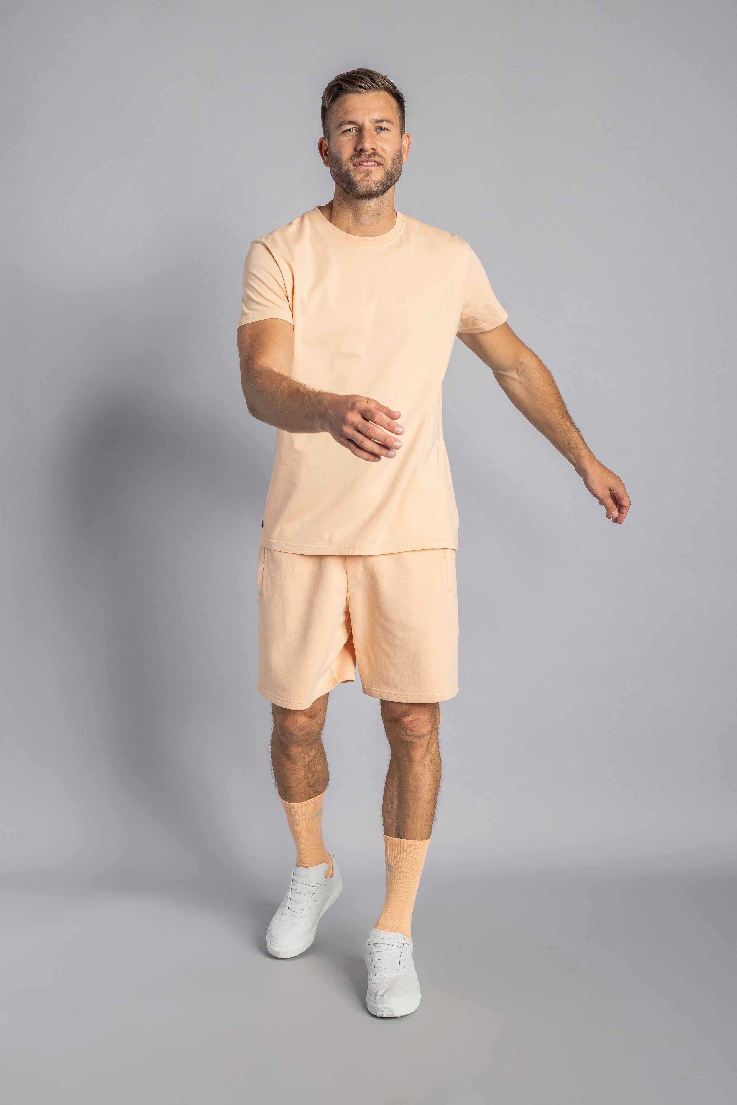 Short de survêtement orange clair en coton 100% biologique de DIRTS