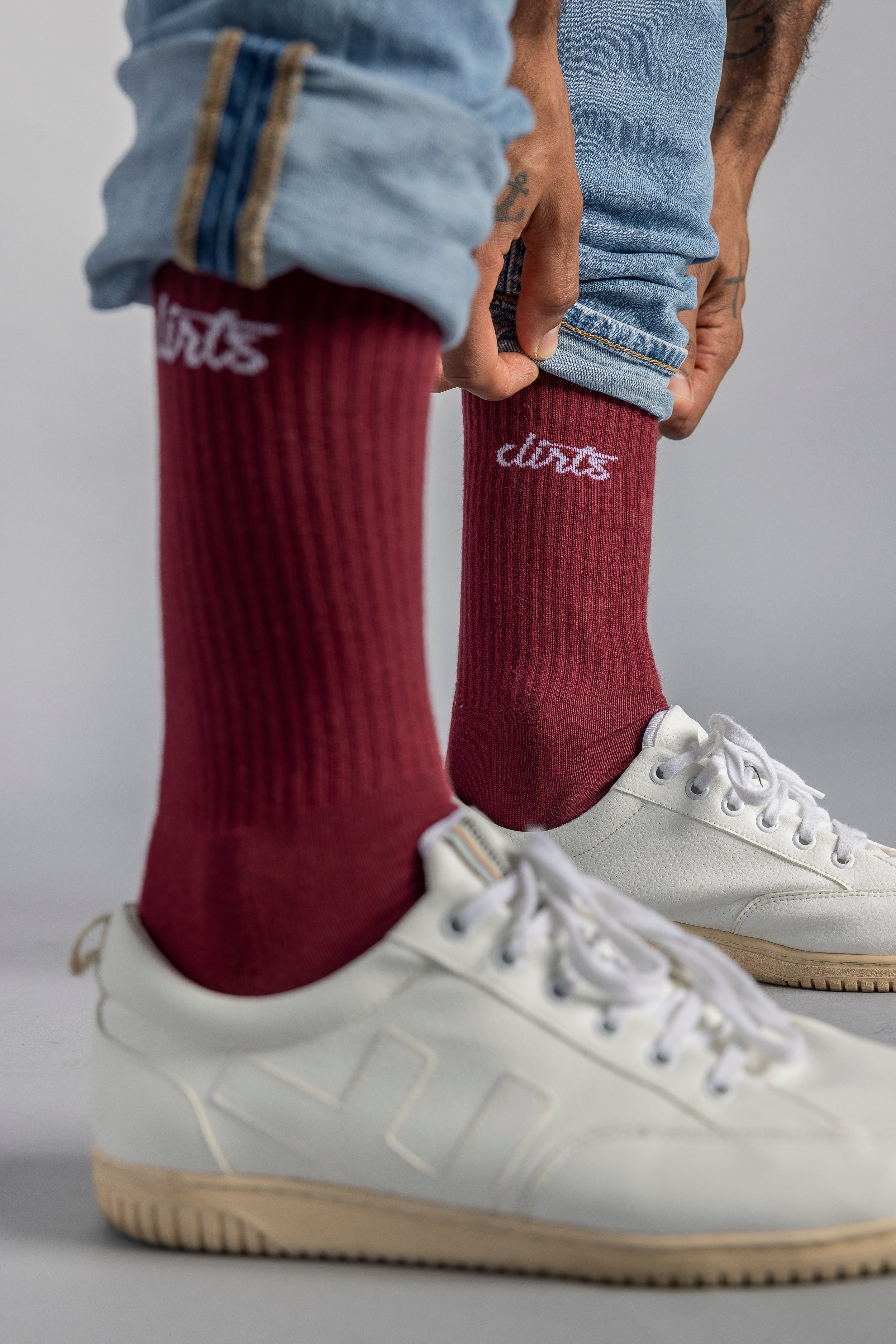 Dunkel-blaue Socken Classic Logo aus Bio-Baumwolle von DIRTS