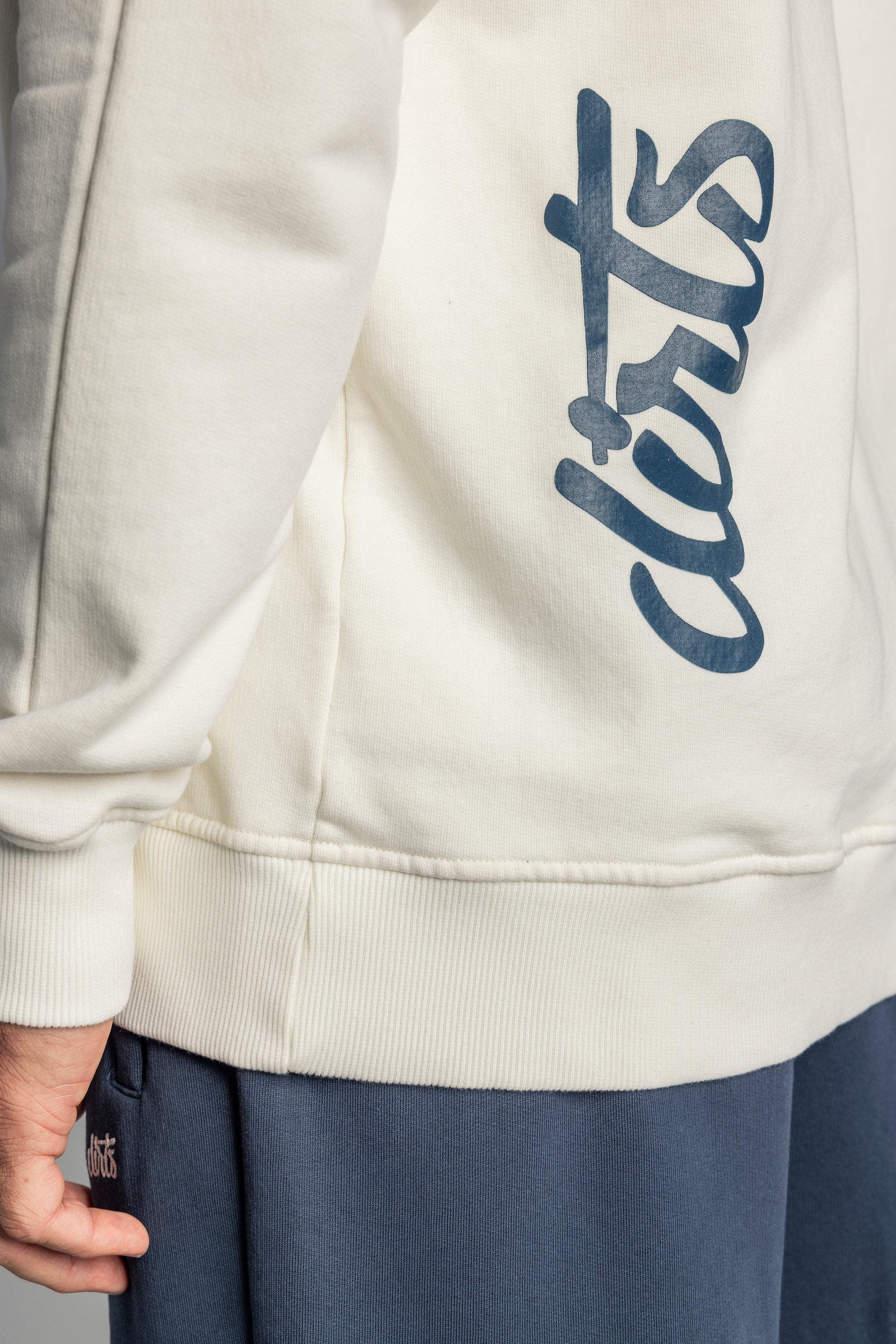 Hoodie Signature made from 100% organic cotton from DIRTS