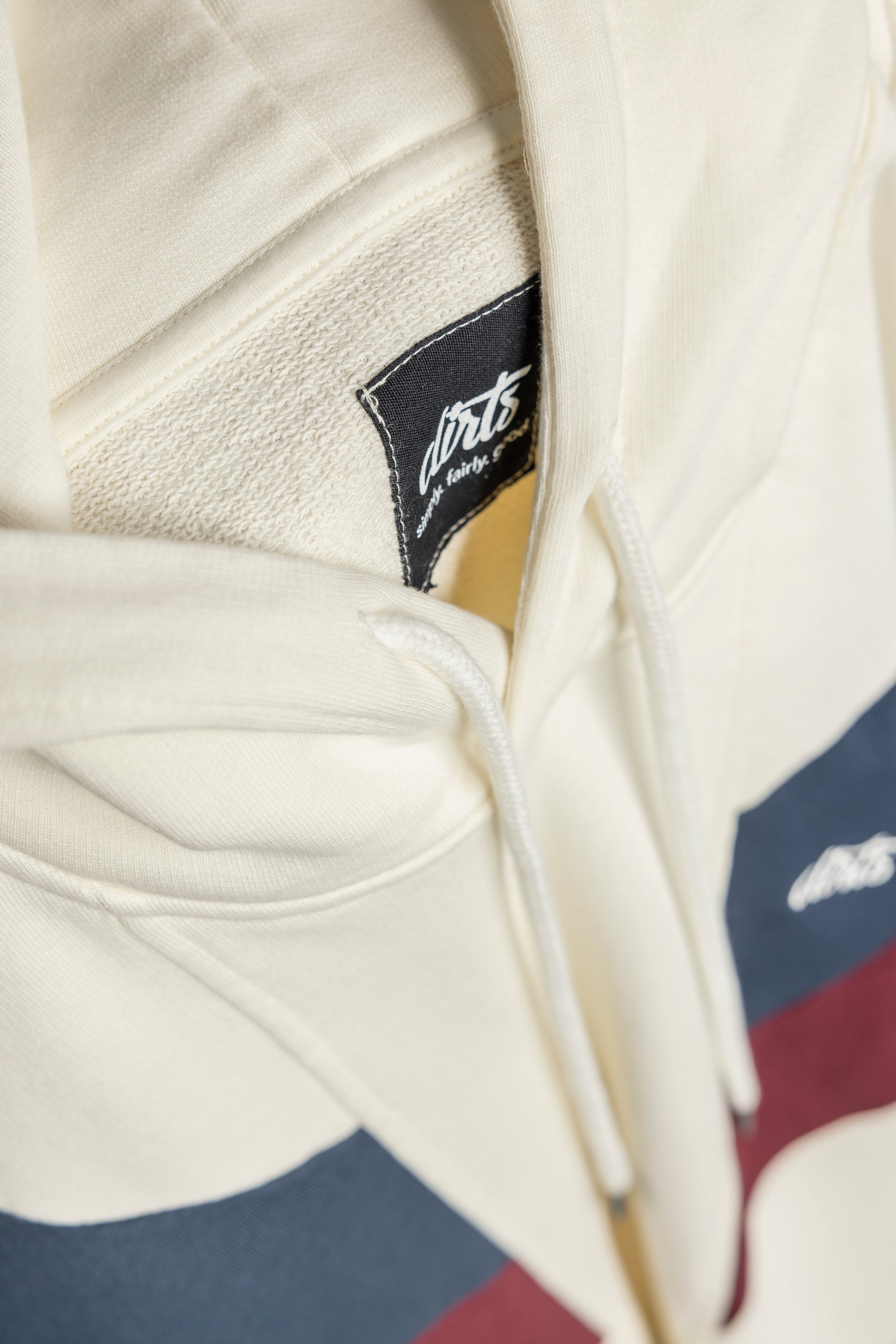 Hoodie Signature made from 100% organic cotton from DIRTS