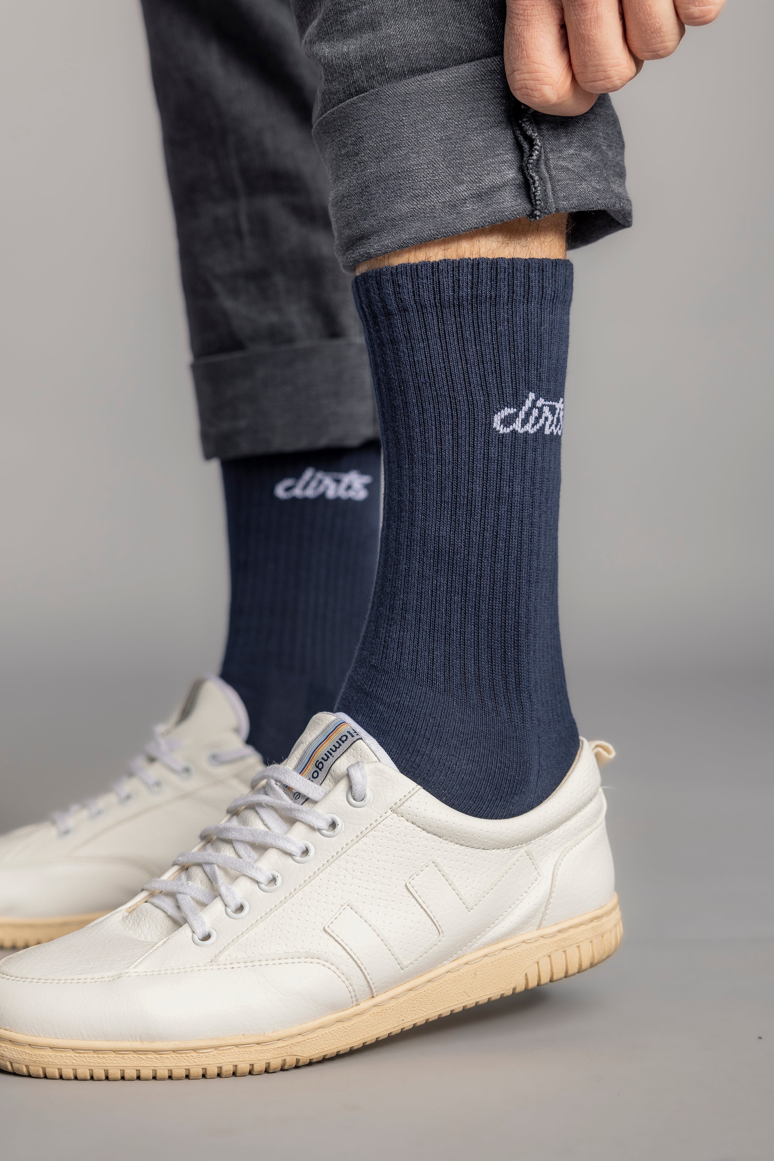 Dunkel-blaue Socken Classic Logo aus Bio-Baumwolle von DIRTS