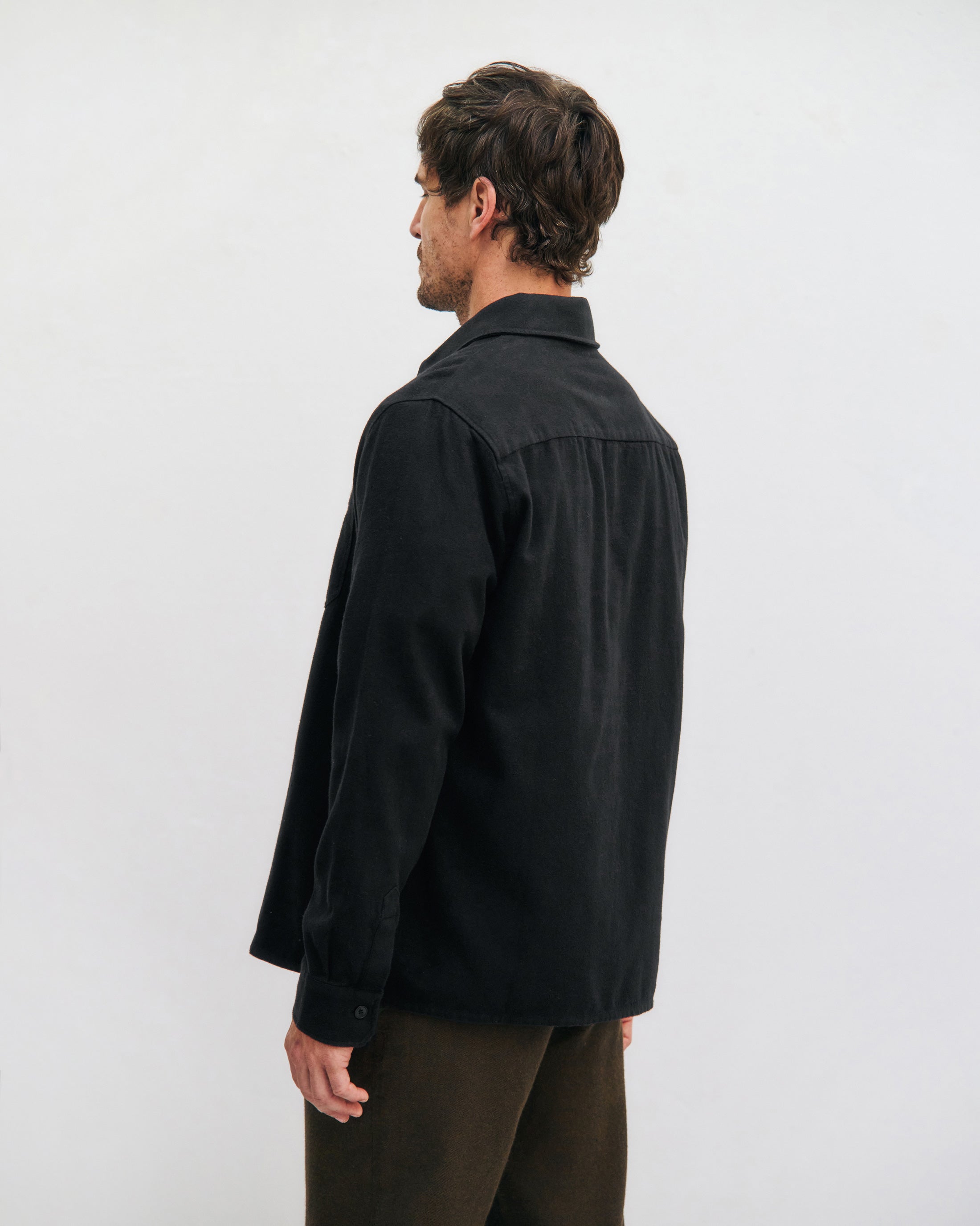Schwarzes Flanell-Hemd aus 100% Bio-Baumwolle von Rotholz