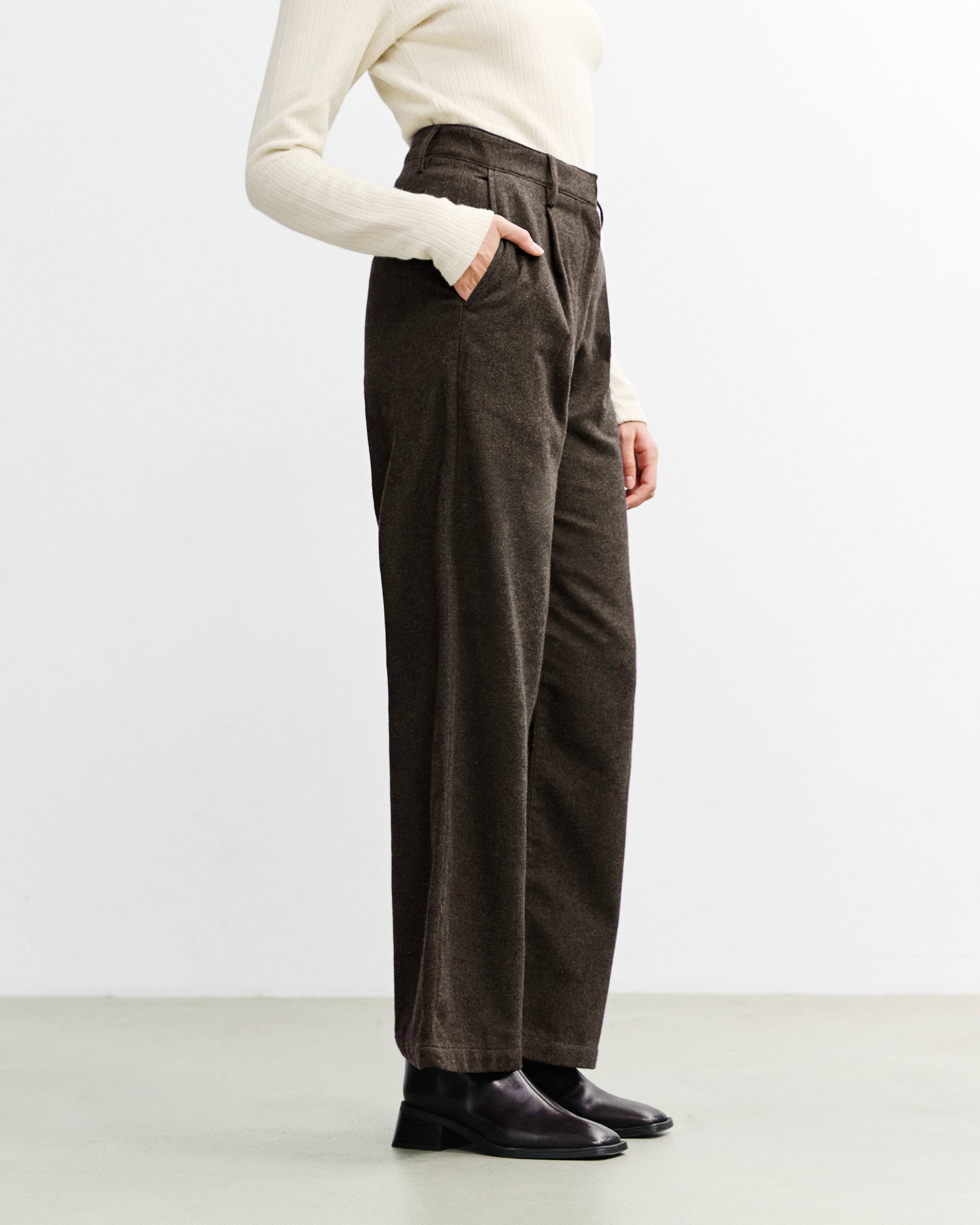Braune Flanellhose Hight-Waist aus 100% Bio-Baumwolle von Rotholz