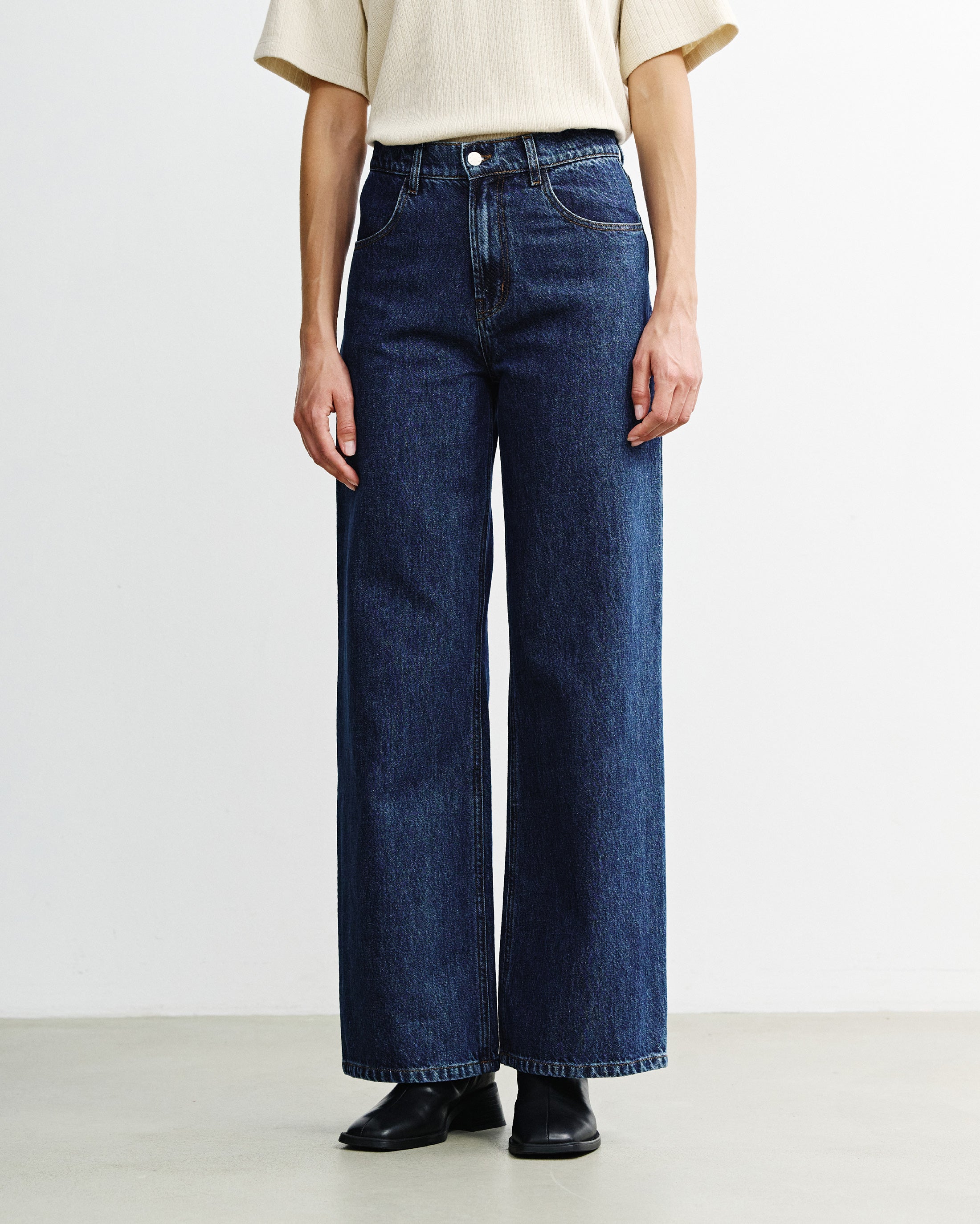 Dunkelblaue Jeans Flared Leg aus 100% Bio-Baumwolle von Rotholz
