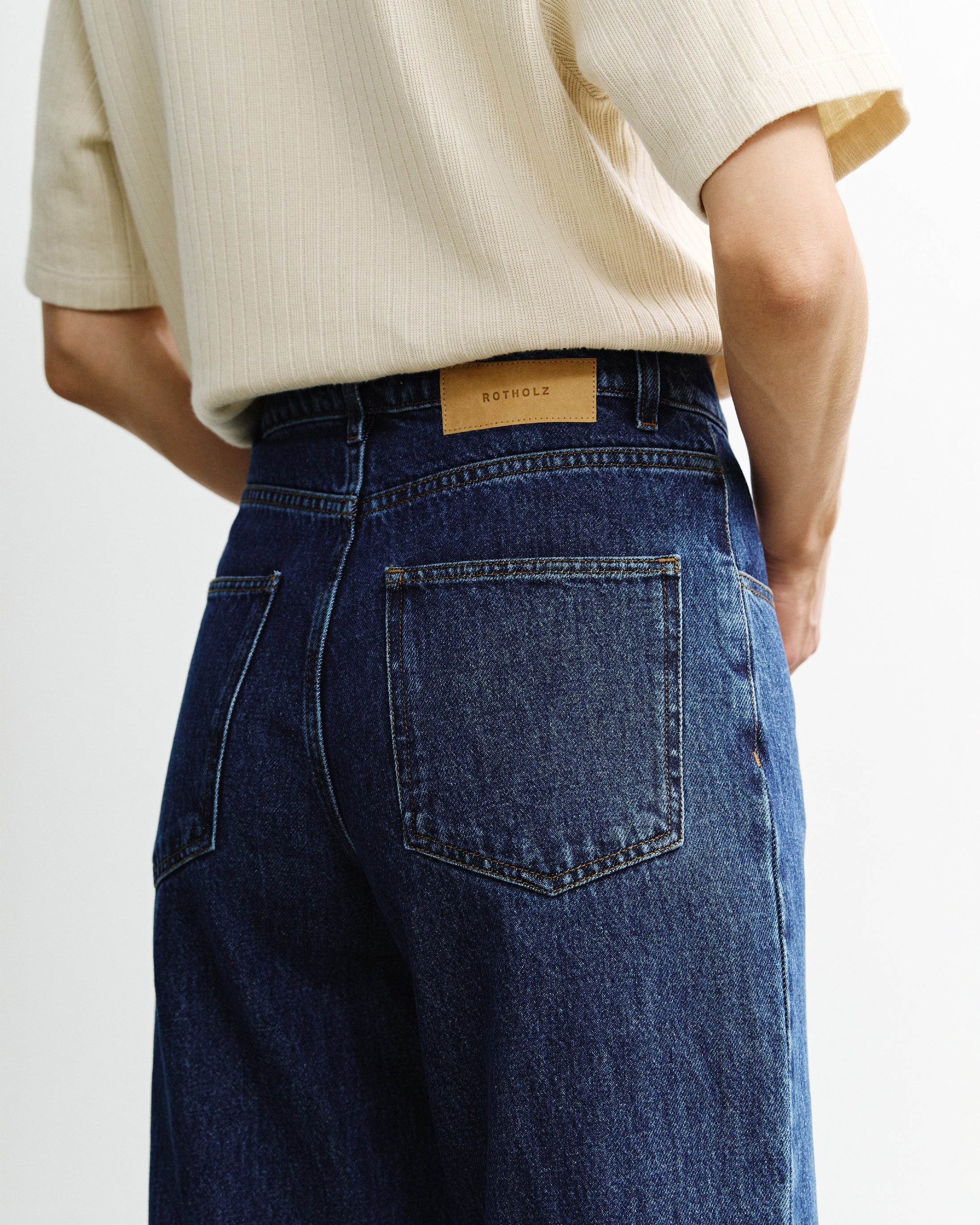 Dunkelblaue Jeans Flared Leg aus 100% Bio-Baumwolle von Rotholz