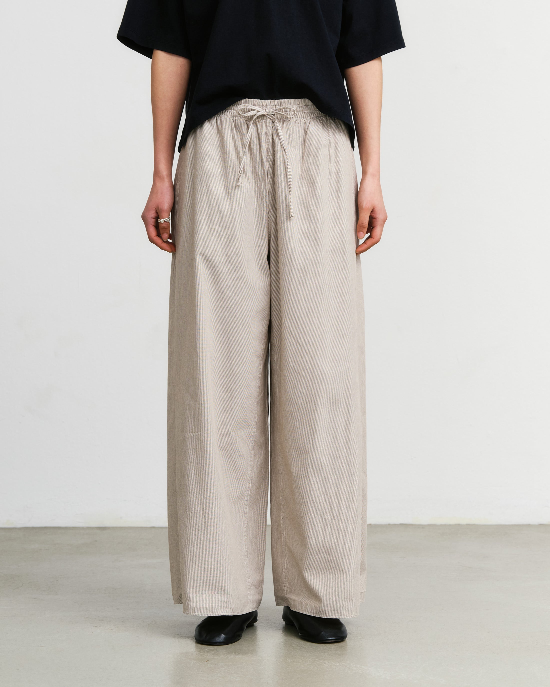 Beige gestreifte Schlaghose aus Bio-Baumwolle von Rotholz
