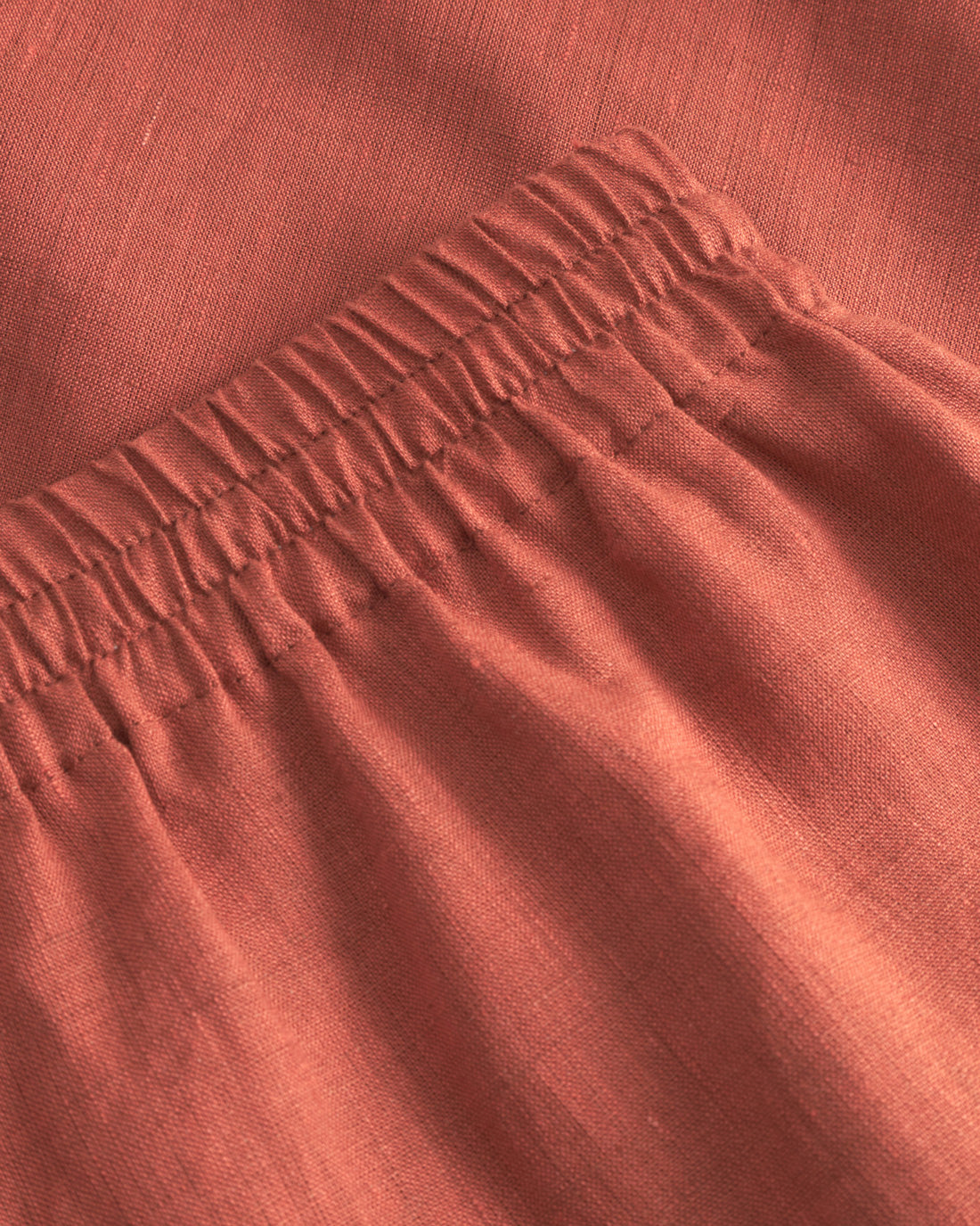 Rote Weite Hose aus 100% Bio-Baumwolle von Rotholz