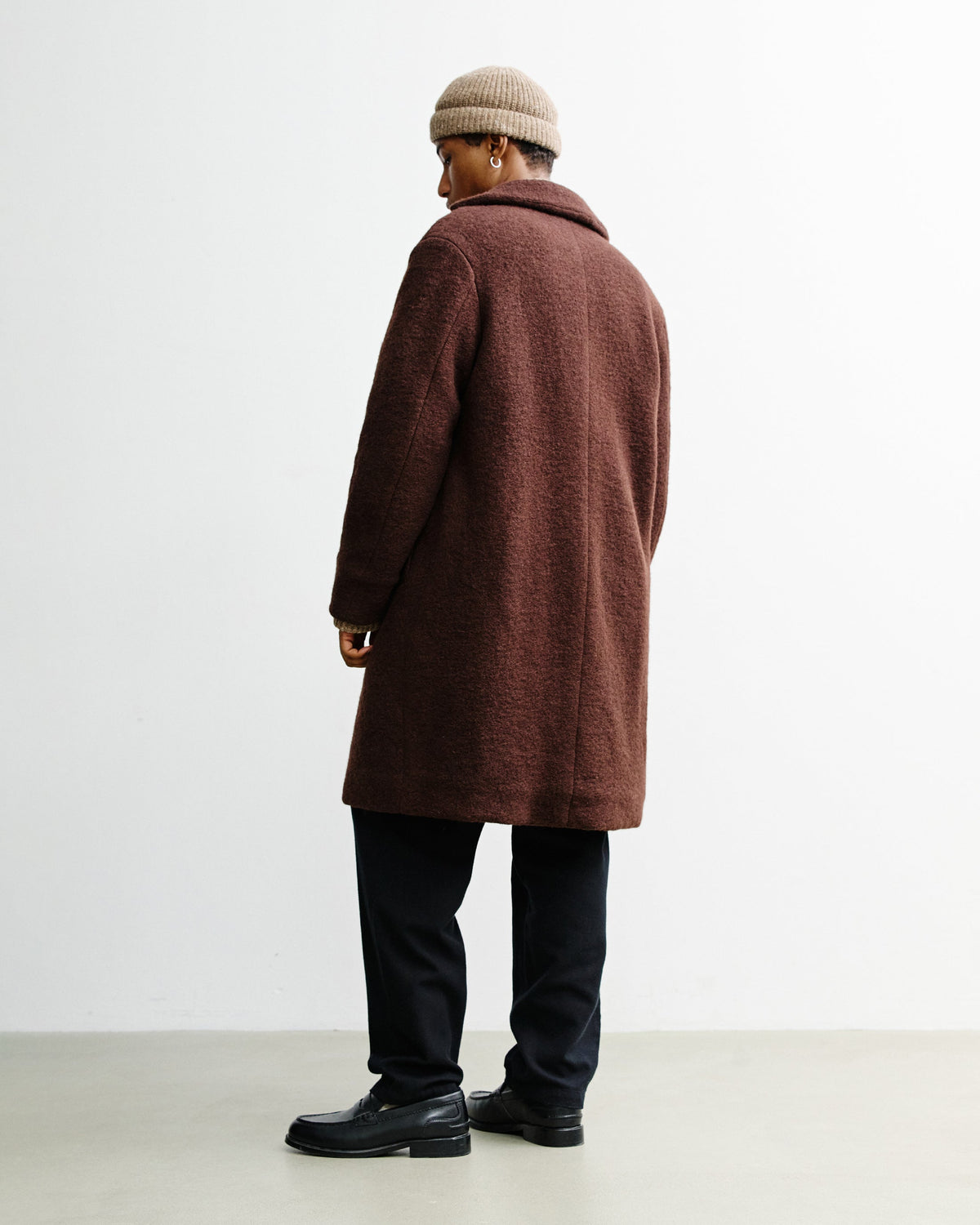 Brauner Mantel aus Bio-Wolle von Rotholz