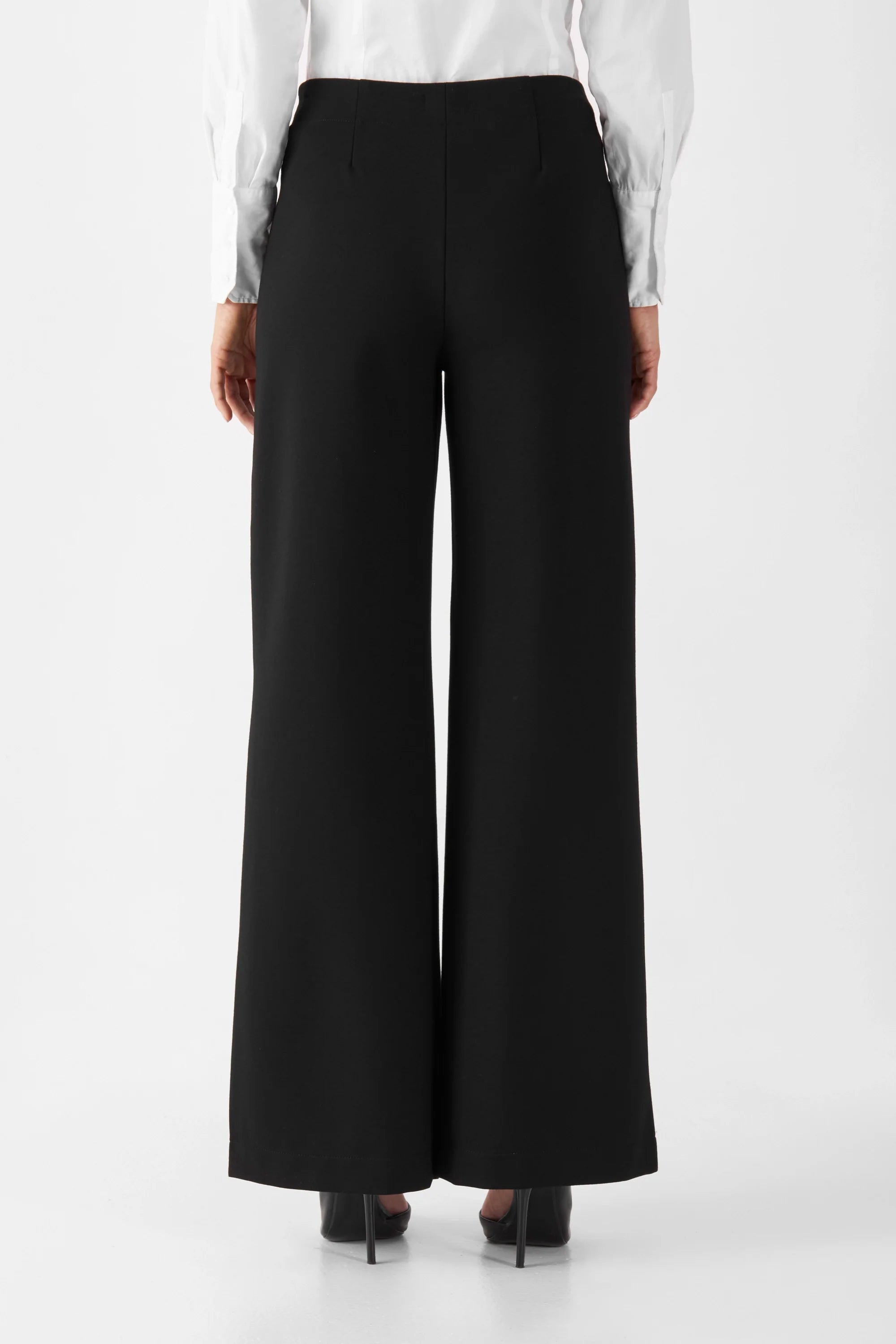 Schwarze Hose GLOOM Wide Leg Performer aus Viskose von Dawn Denim