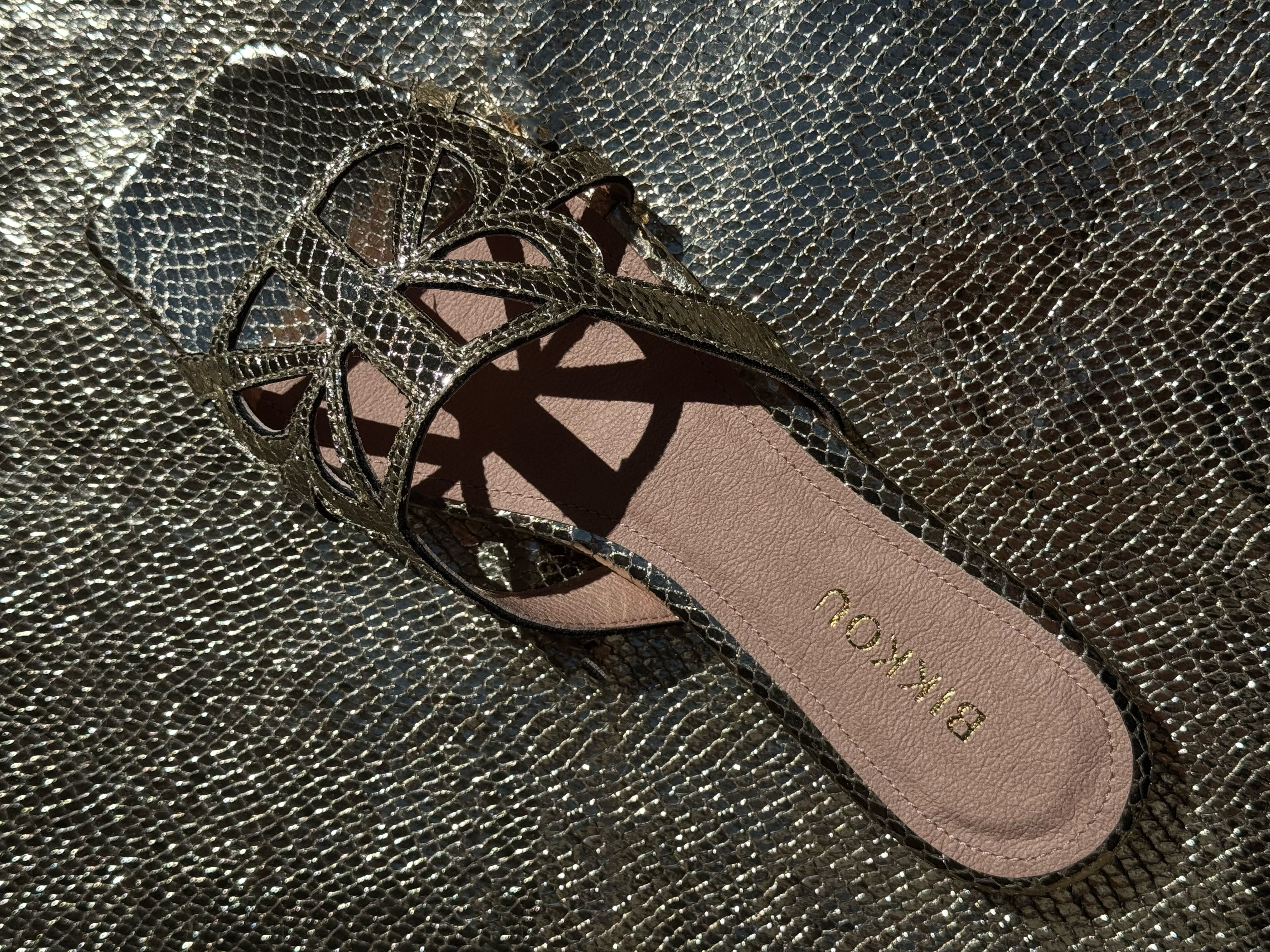 Golden mules 7 pm Sunset at the beach in Python Specchio by Bikkou
