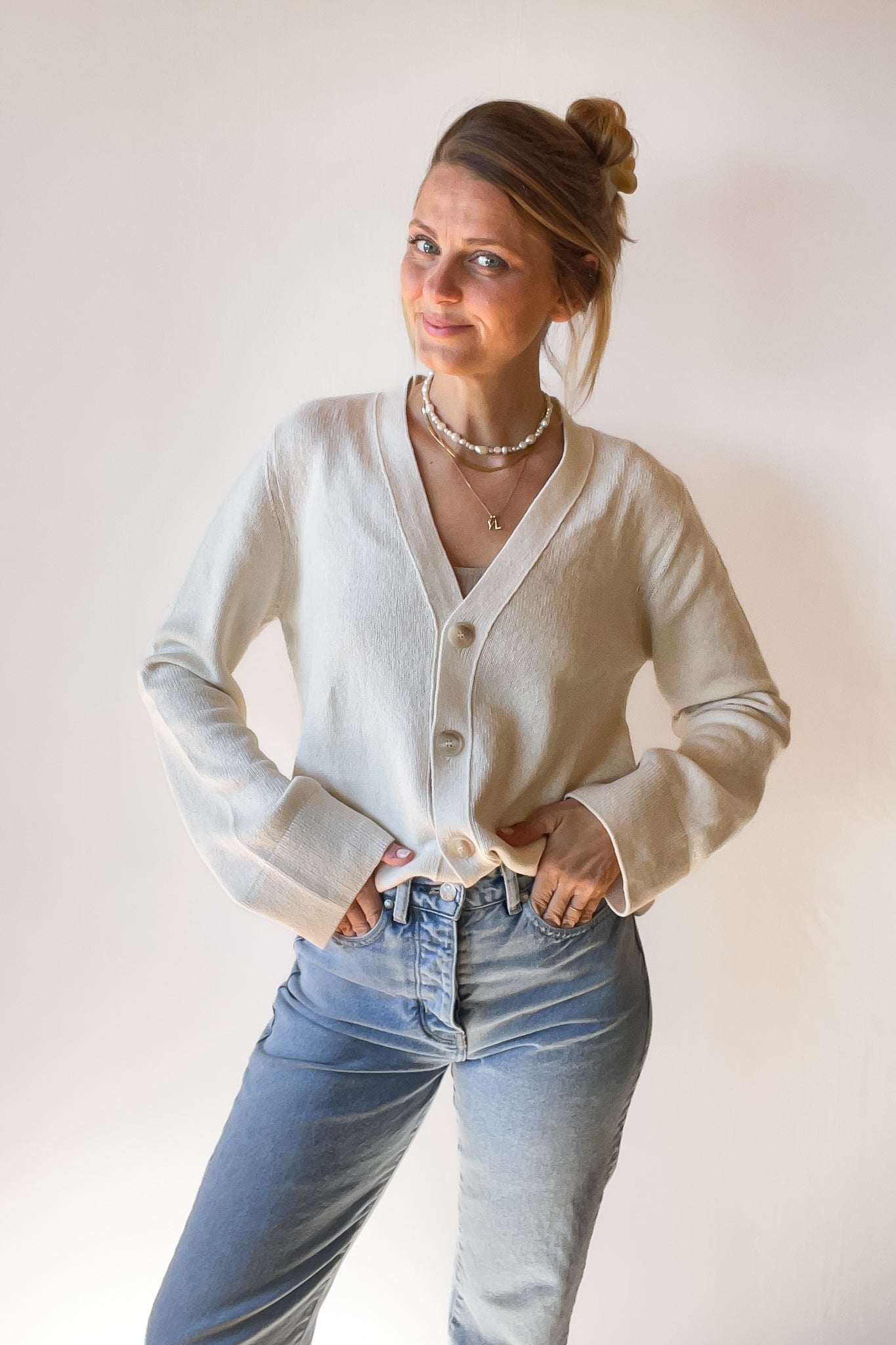 Cardigan blanc NANA en coton biologique de Pura Clothing