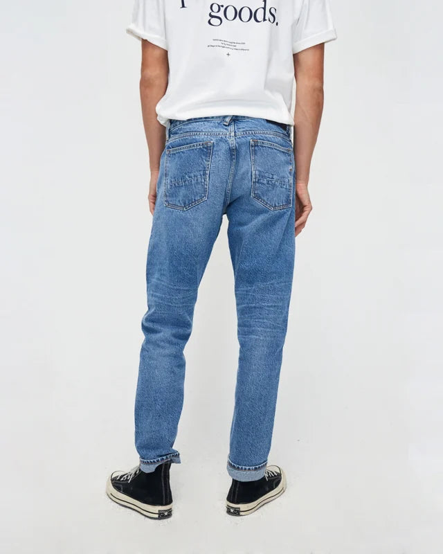 Jeans Jim in antique blue made from recycled denim by Kuyichi